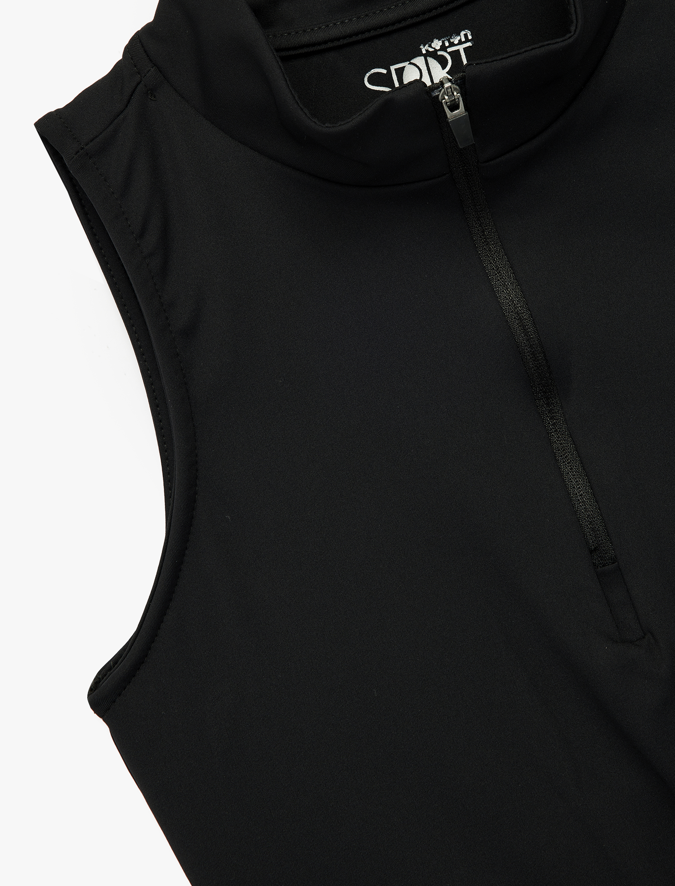   Fermuar Detaylı Dik Yaka Kolsuz Sporcu Sütyeni