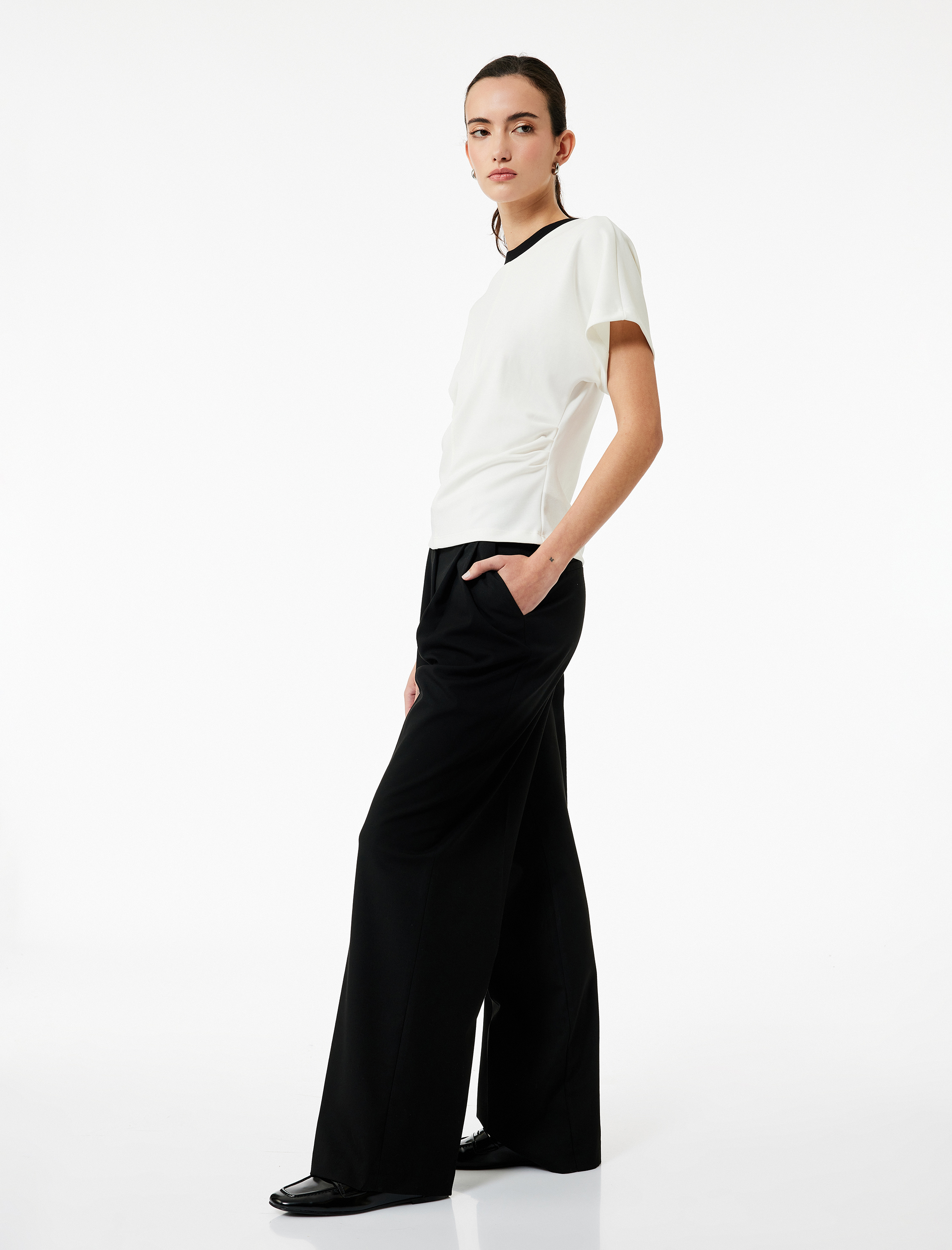   Modal Kumaş Drape Detaylı Kısa Kollu Bisiklet Yaka Tişört