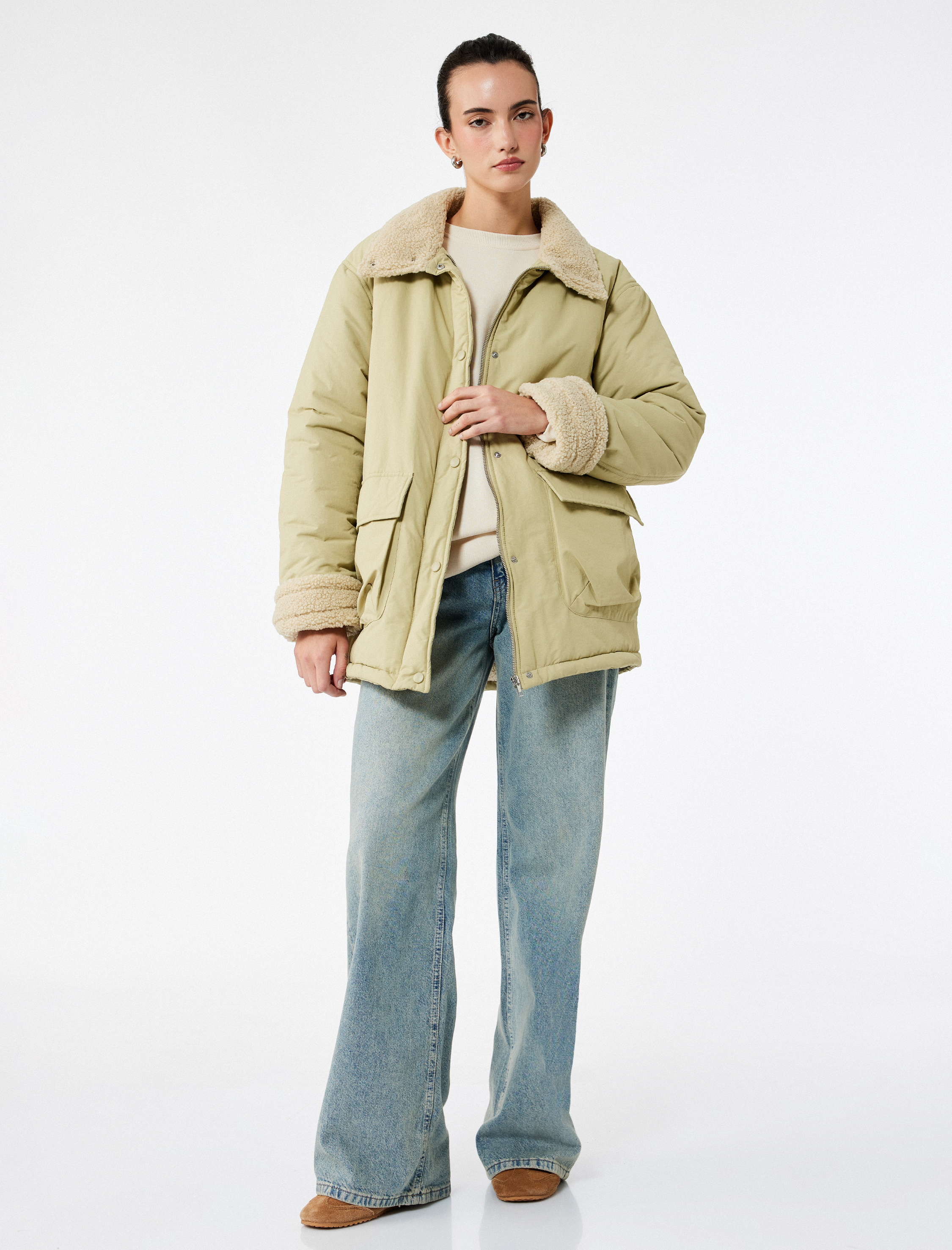   Dik Yaka Uzun Kollu Fermuarlı Cepli İçi Peluş Astarlı Anorak Mont