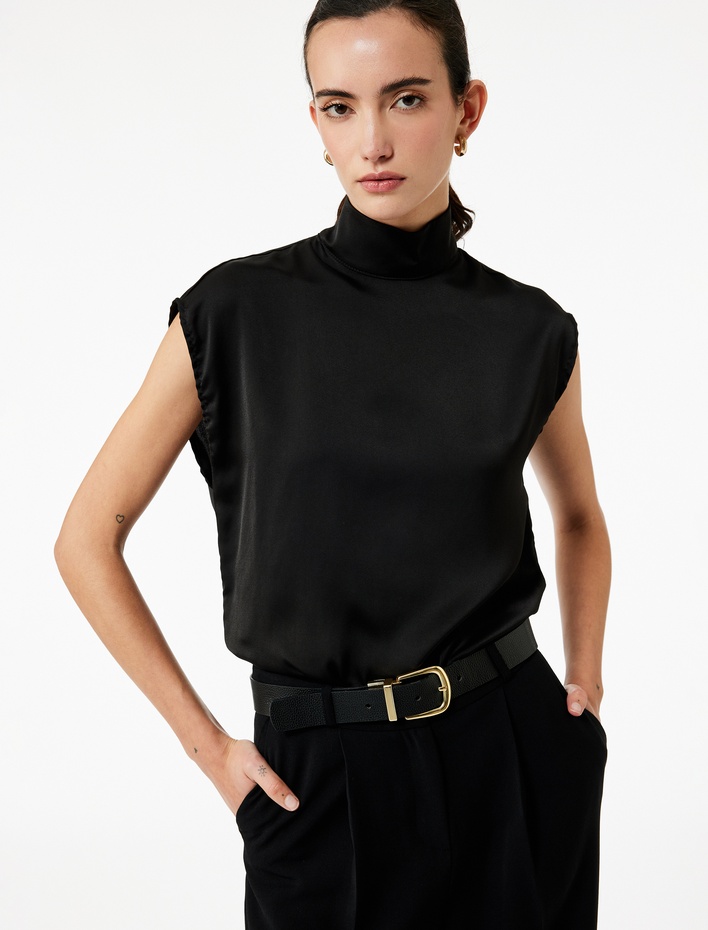  Dik Yaka Kolsuz Saten Bluz