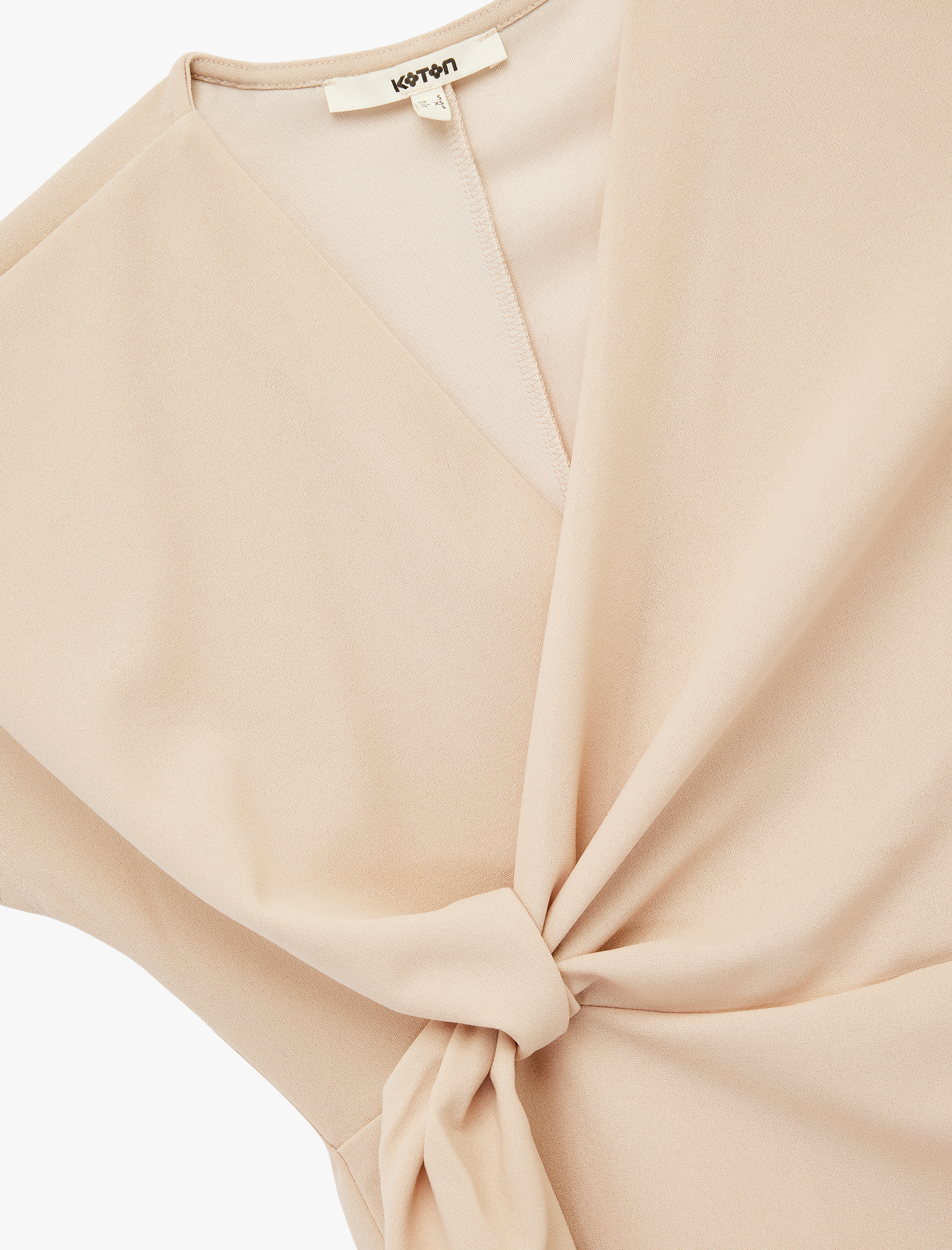   Krep Kumaş Kruvaze Düğüm Detaylı Kolsuz Bluz