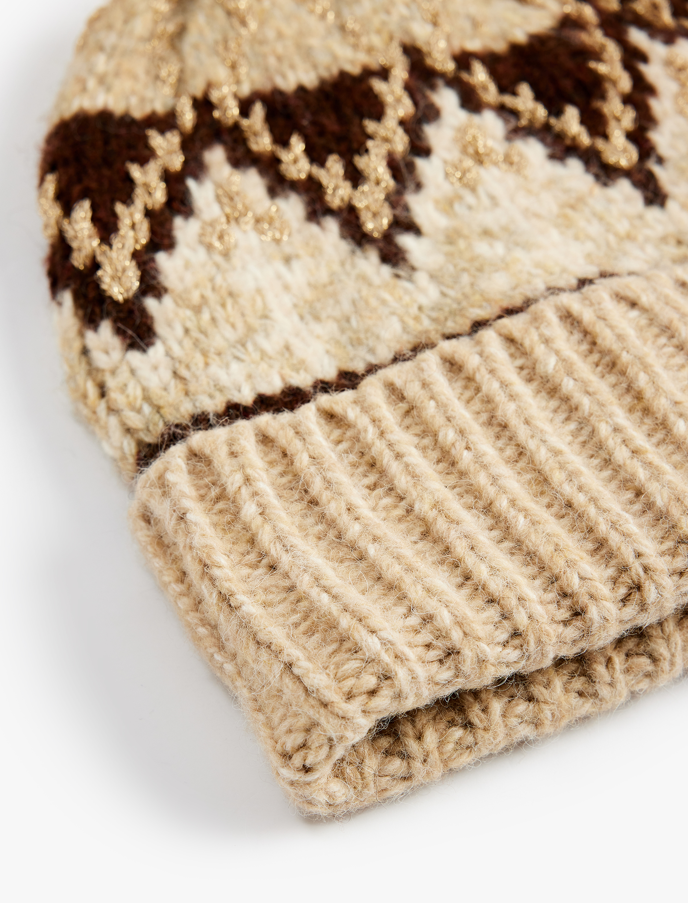  Kadın Simli Katlı Kış Temalı Örgü Bere