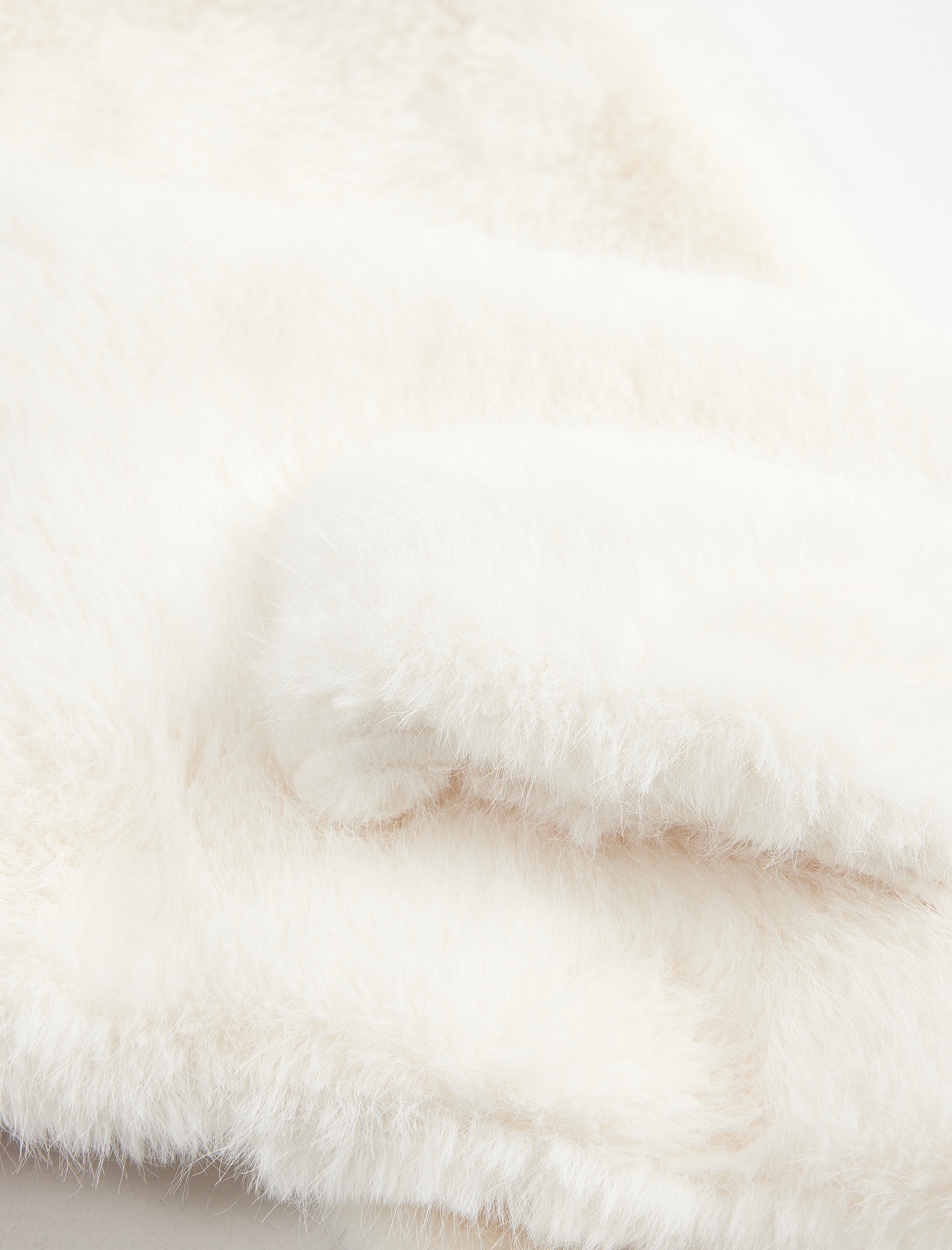  Kız Çocuk Uzun Yıldız Detaylı Peluş Atkı