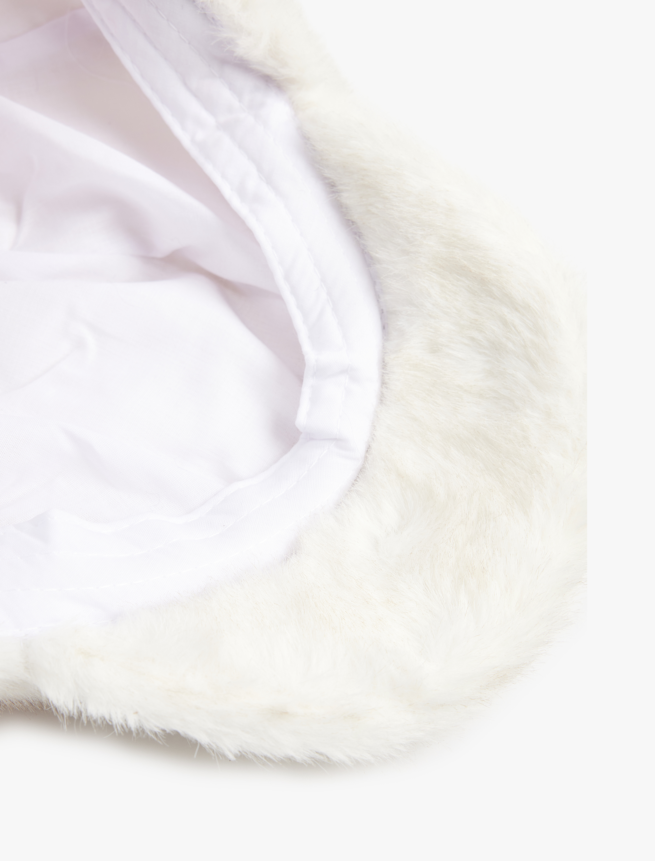  Kız Çocuk Kulaklı Peluş Kep Şapka