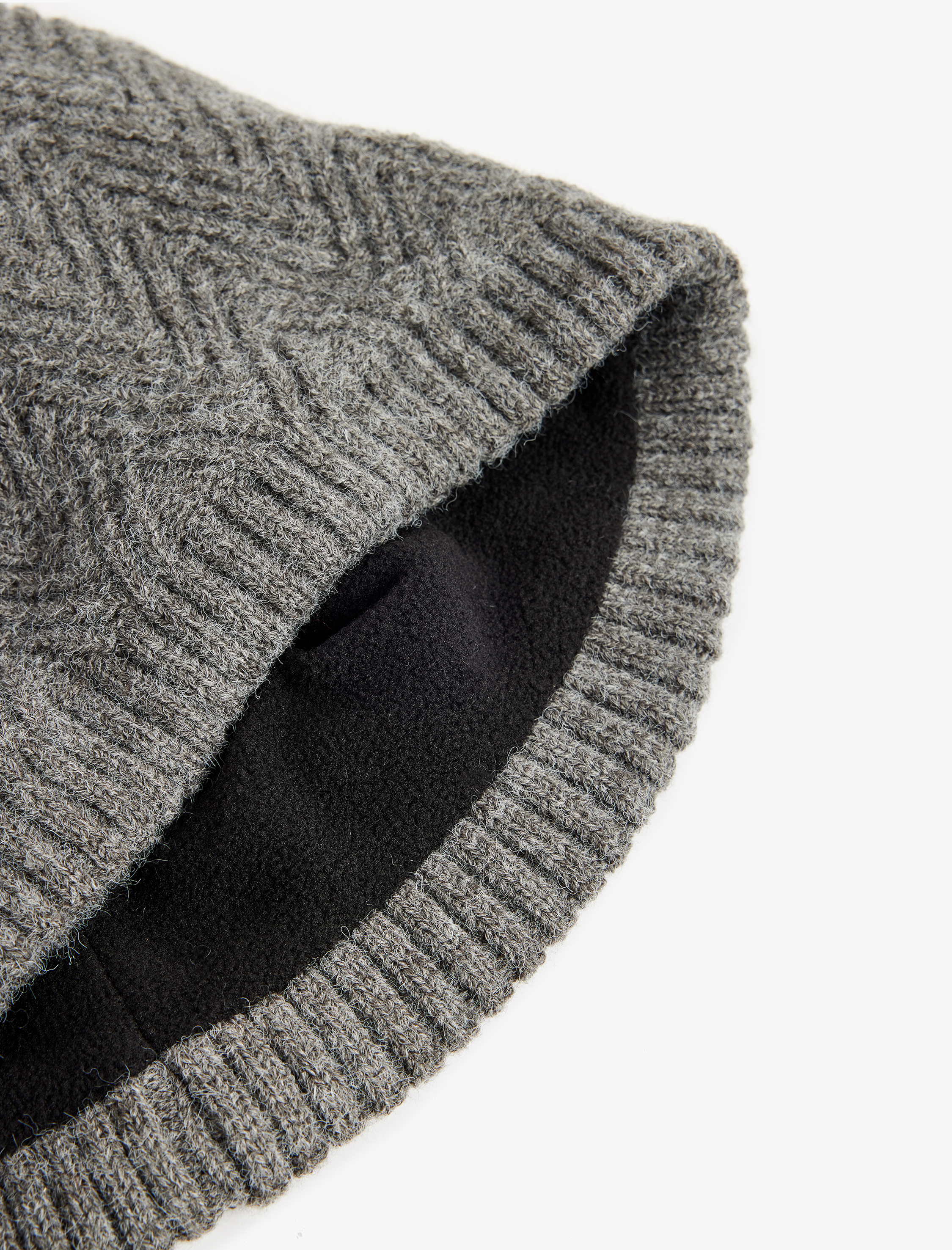  Erkek Dokulu Boyunluk