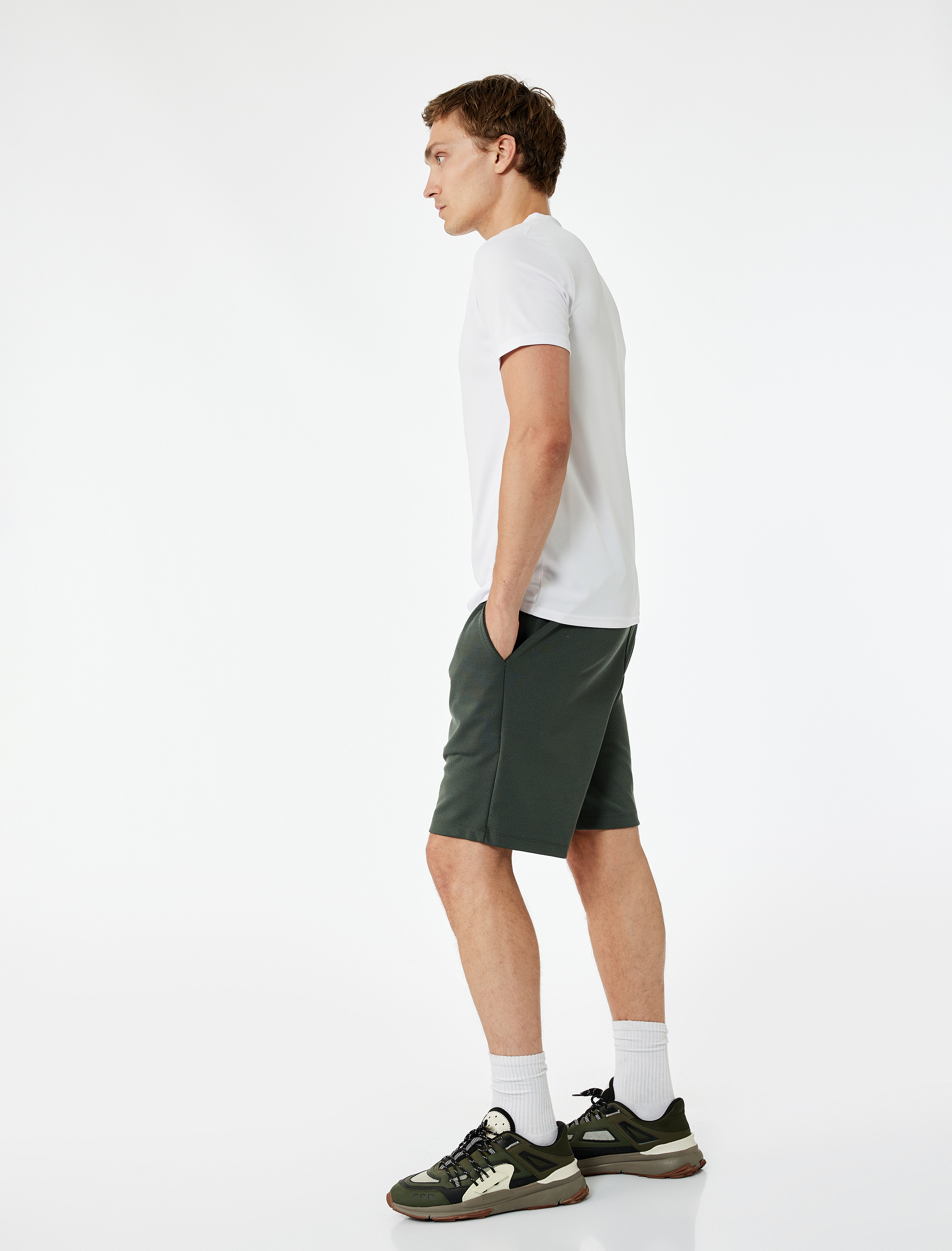 Pike Kumaş Cep Detaylı Bermuda Beli Bağcıklı Spor Şort