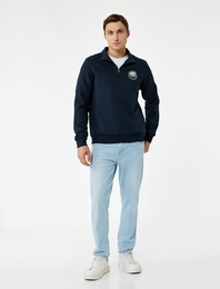 Şardonlu Uzun Kollu Baskılı Yarım Fermuarlı Sweatshirt