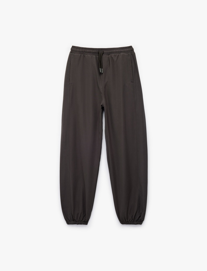 Erkek Çocuk Cepli Beli Lastikli Bağlamalı Loose Fit Jogger Paraşüt Pantolon