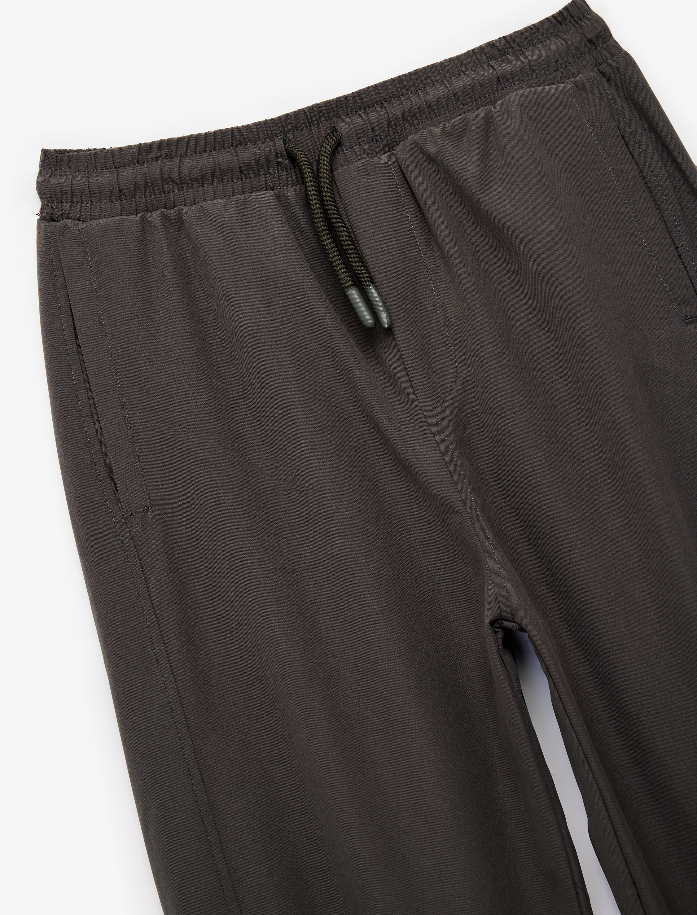 Erkek Çocuk Cepli Beli Lastikli Bağlamalı Loose Fit Jogger Paraşüt Pantolon