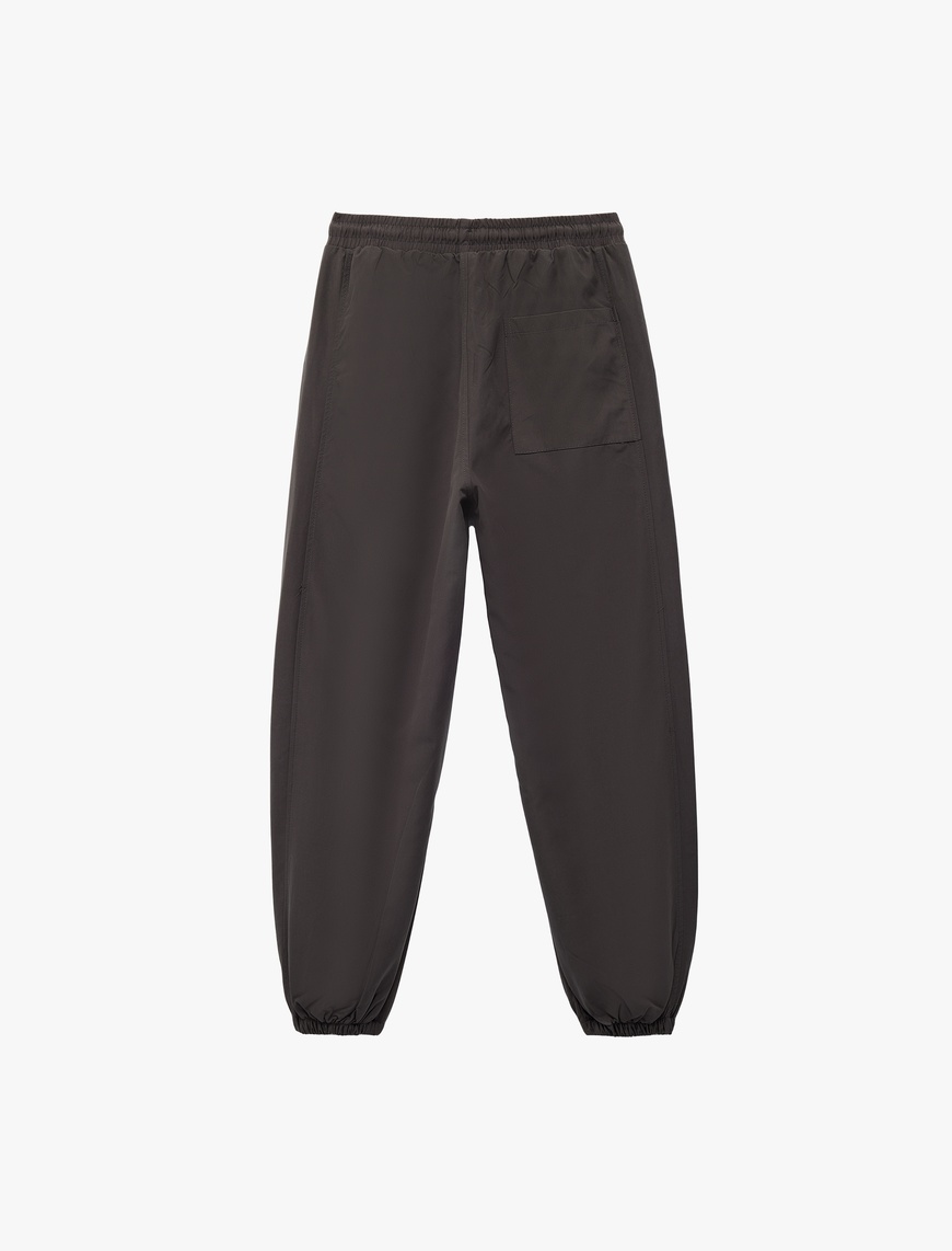  Erkek Çocuk Cepli Beli Lastikli Bağlamalı Loose Fit Jogger Paraşüt Pantolon