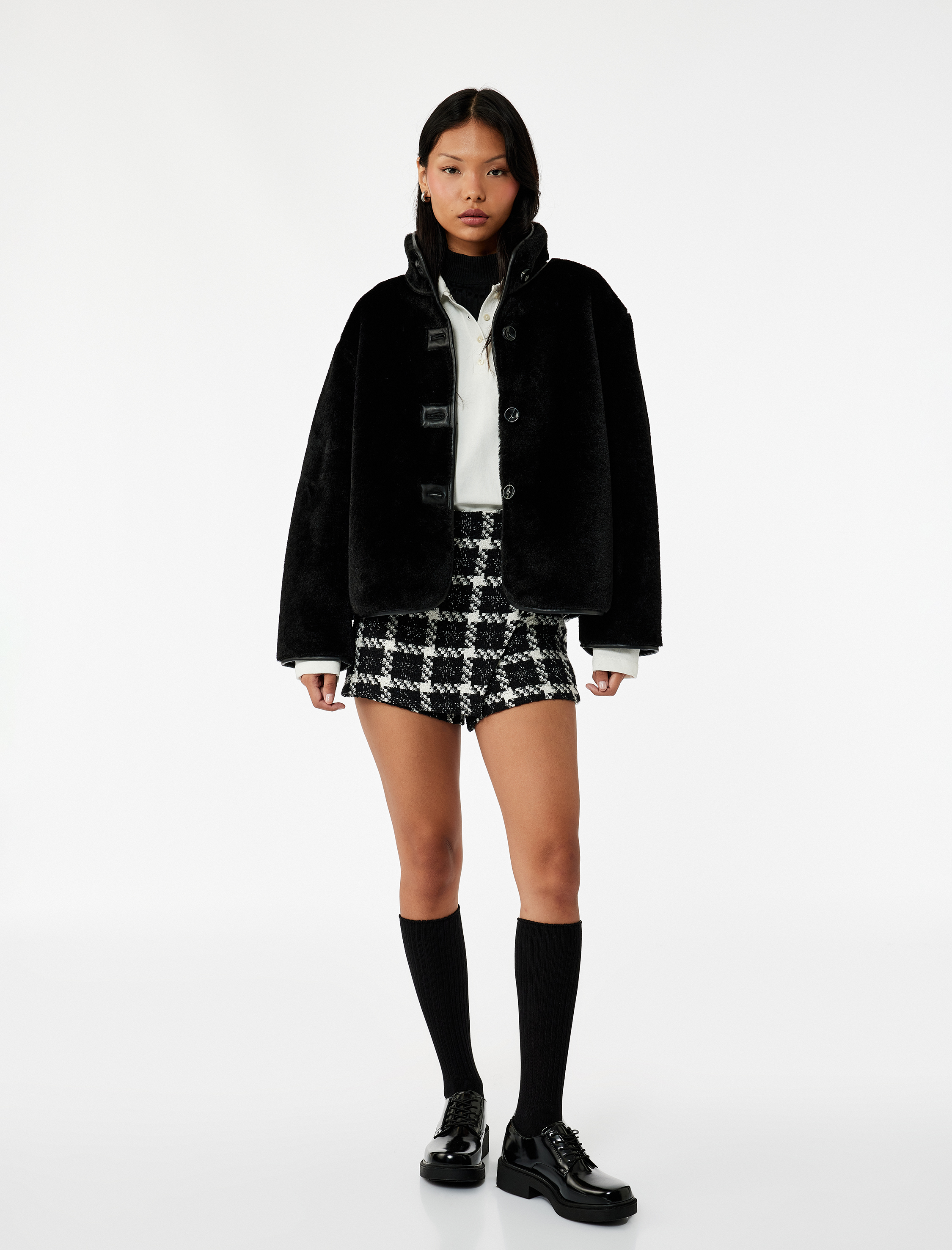   Dik Yaka Kaban Peluş Biye Detaylı Düğmeli Uzun Kollu