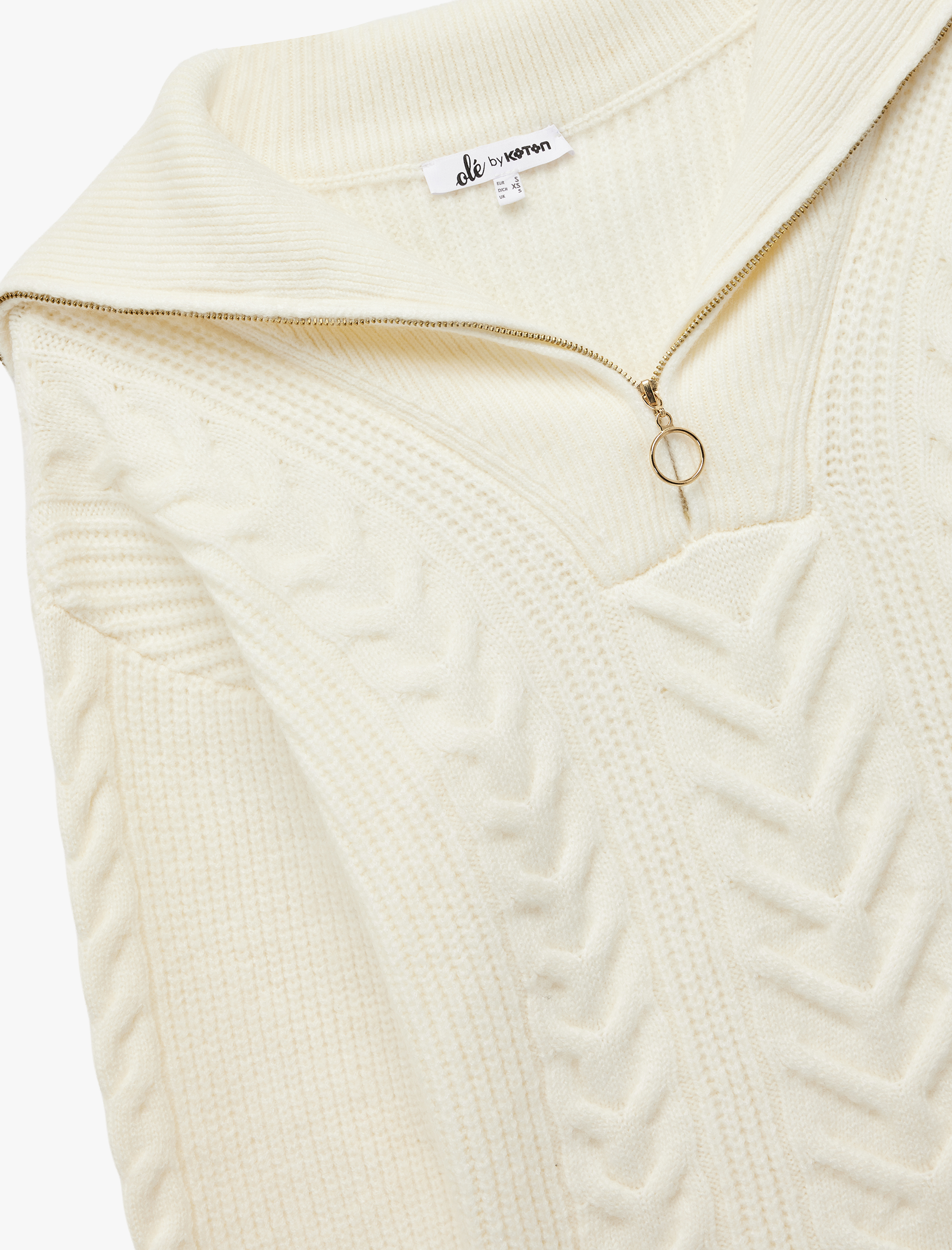   Saç Örgü Dokulu Yarım Fermuarlı Yaka Uzun Kollu Triko Kazak