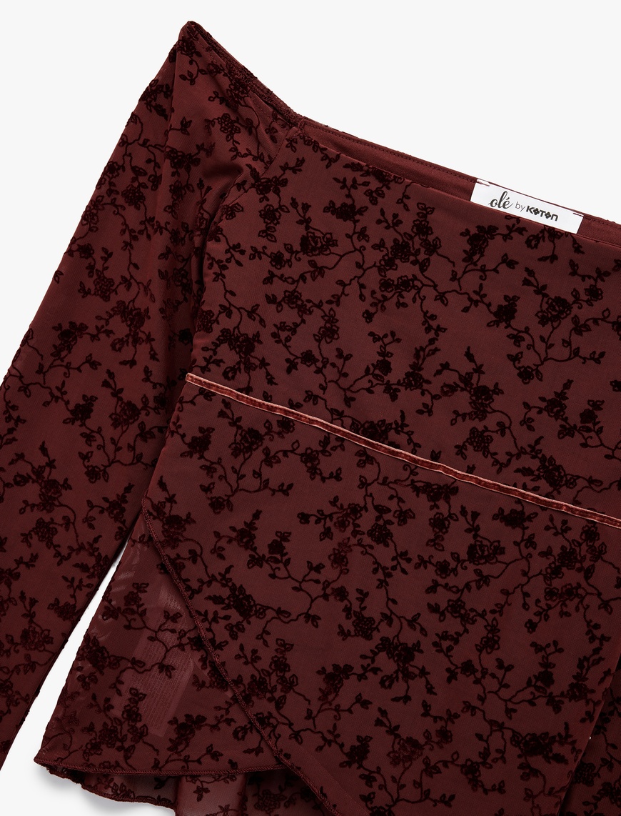   Slim Fit Asimetrik Uzun İspanyol Kollu Dantelli Omzu Açık Tül Tişört
