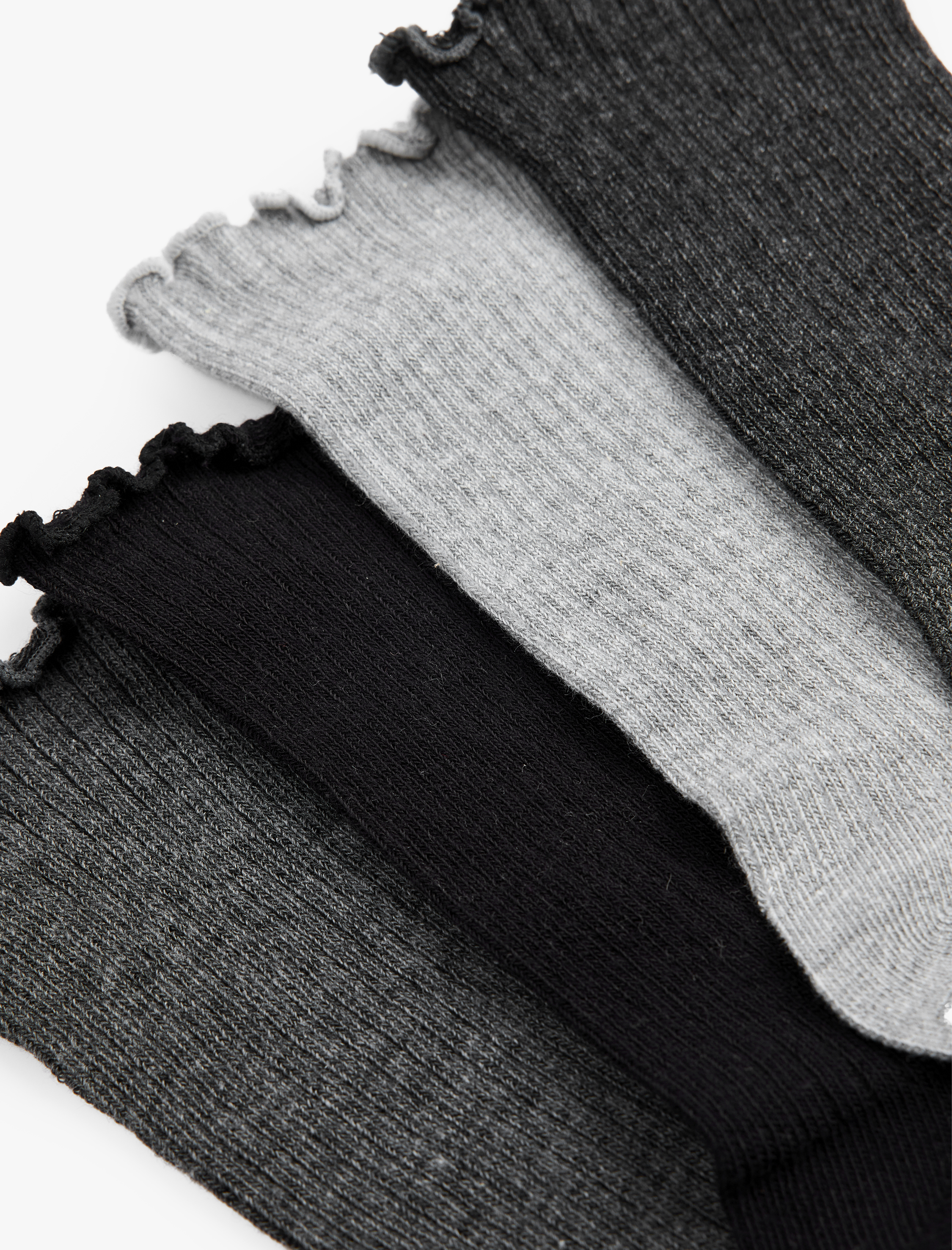  Kadın Pamuk Karışımlı Fırfırlı 4'lü Soket Çorap Seti