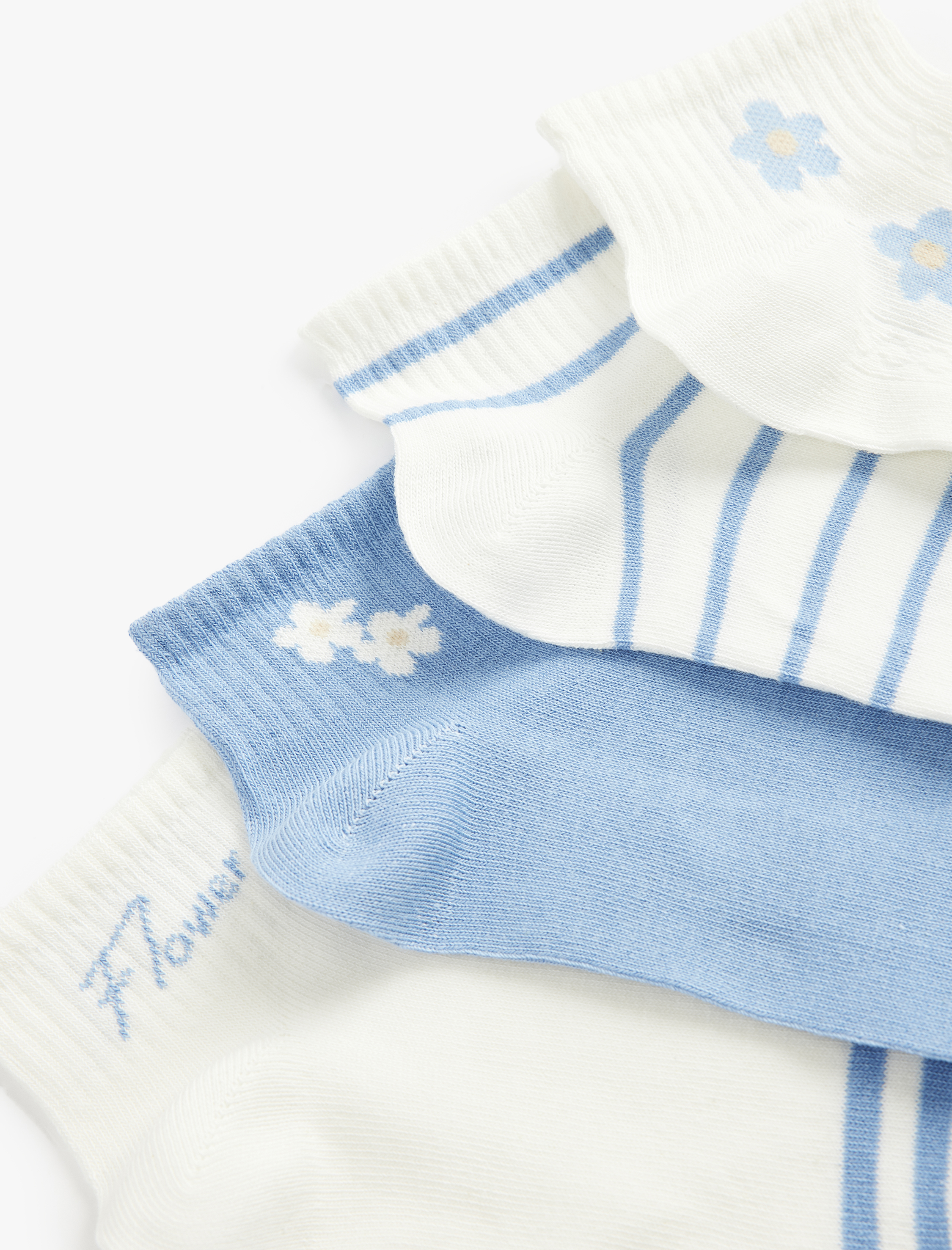  Kadın Çiçekli 4'lü Patik Çorap Seti