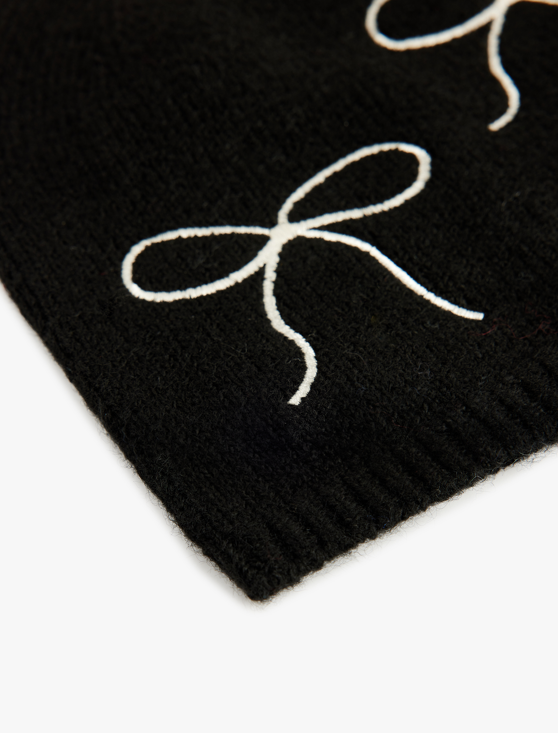  Kadın Fiyonk Detaylı Örgü Bere