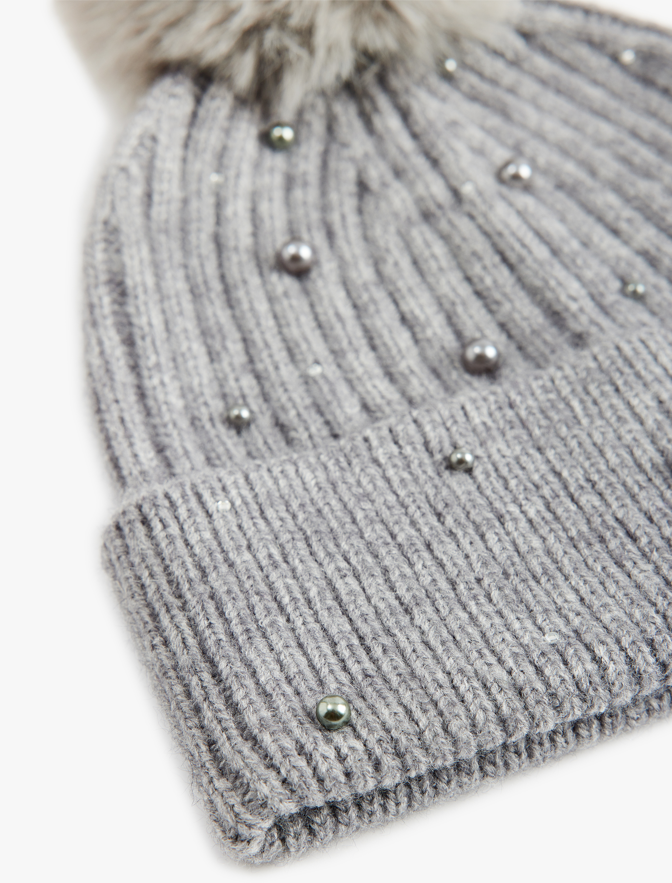  Kadın Boncuk Detaylı Ponponlu Katlamalı Örgü Bere