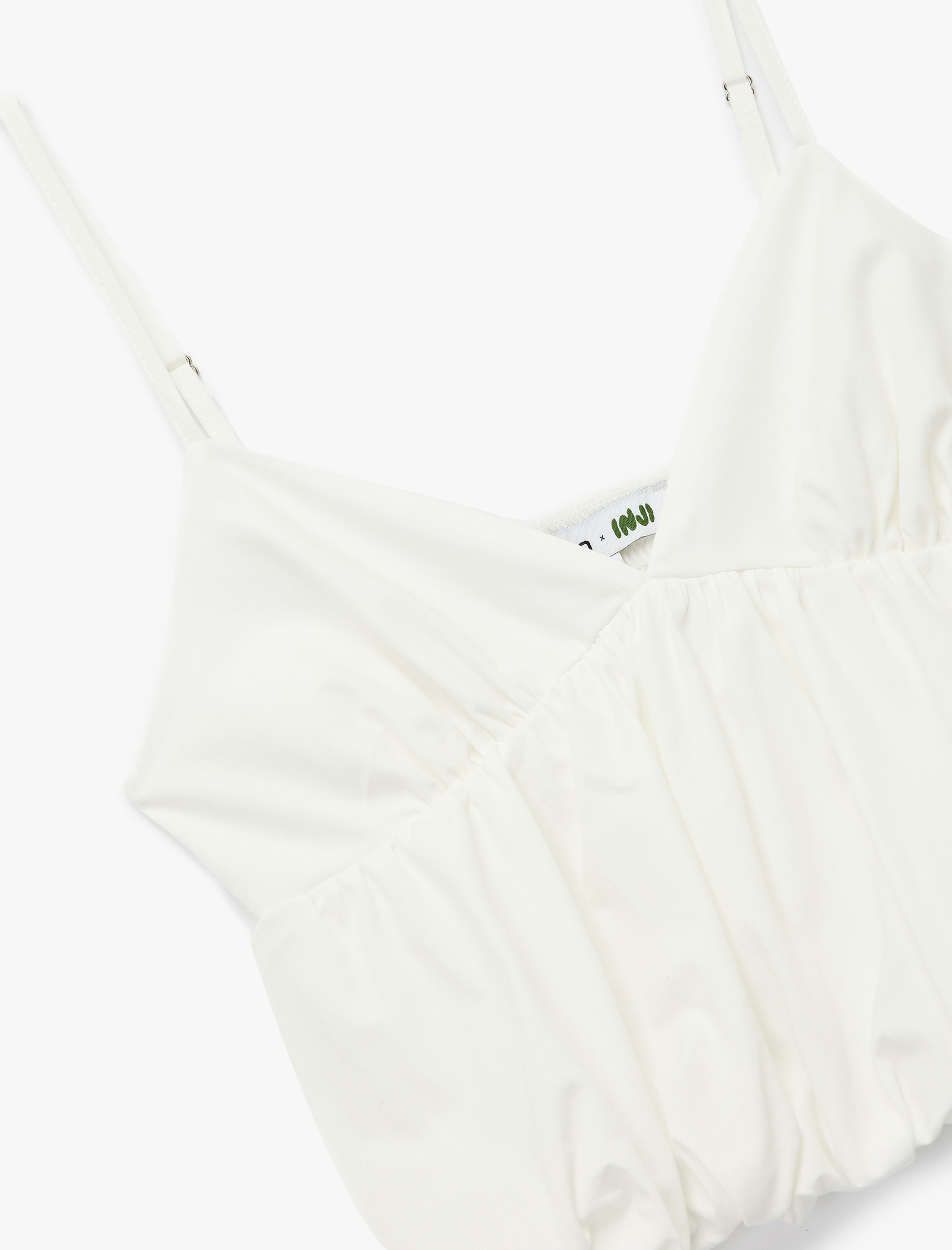   Koton X İnji - Volanlı V Yaka Pamuklu Slim Fit Askılı Poplin Crop Bluz