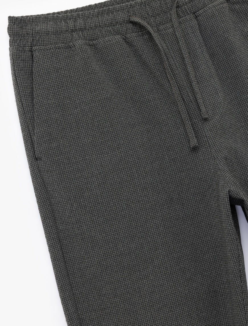   Viskon Karışımlı Cep Detaylı Dokulu Beli Bağcıklı Pantolon