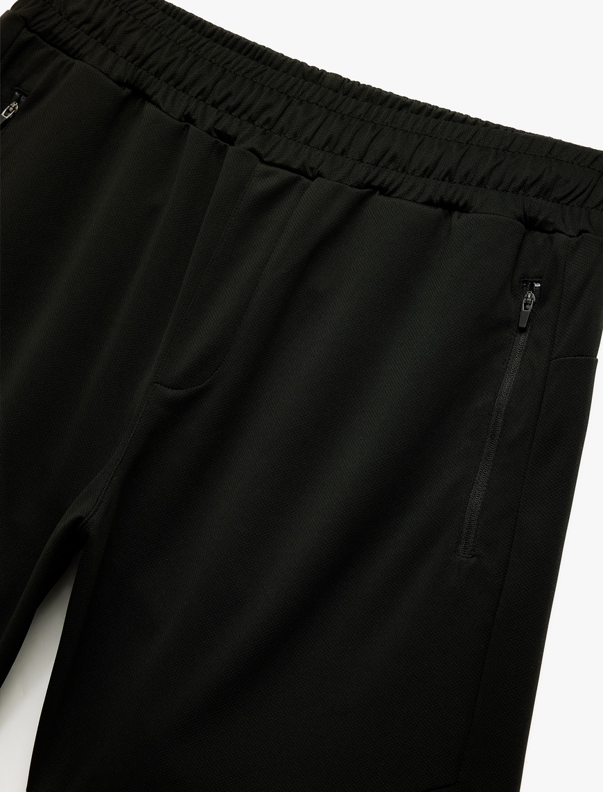  Cepli Detaylı Straight Fit Beli Lastikli Spor Şort
