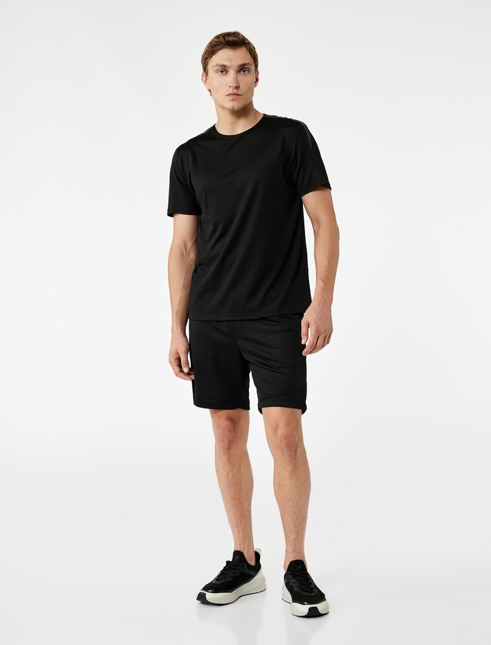  Cepli Detaylı Straight Fit Beli Lastikli Spor Şort