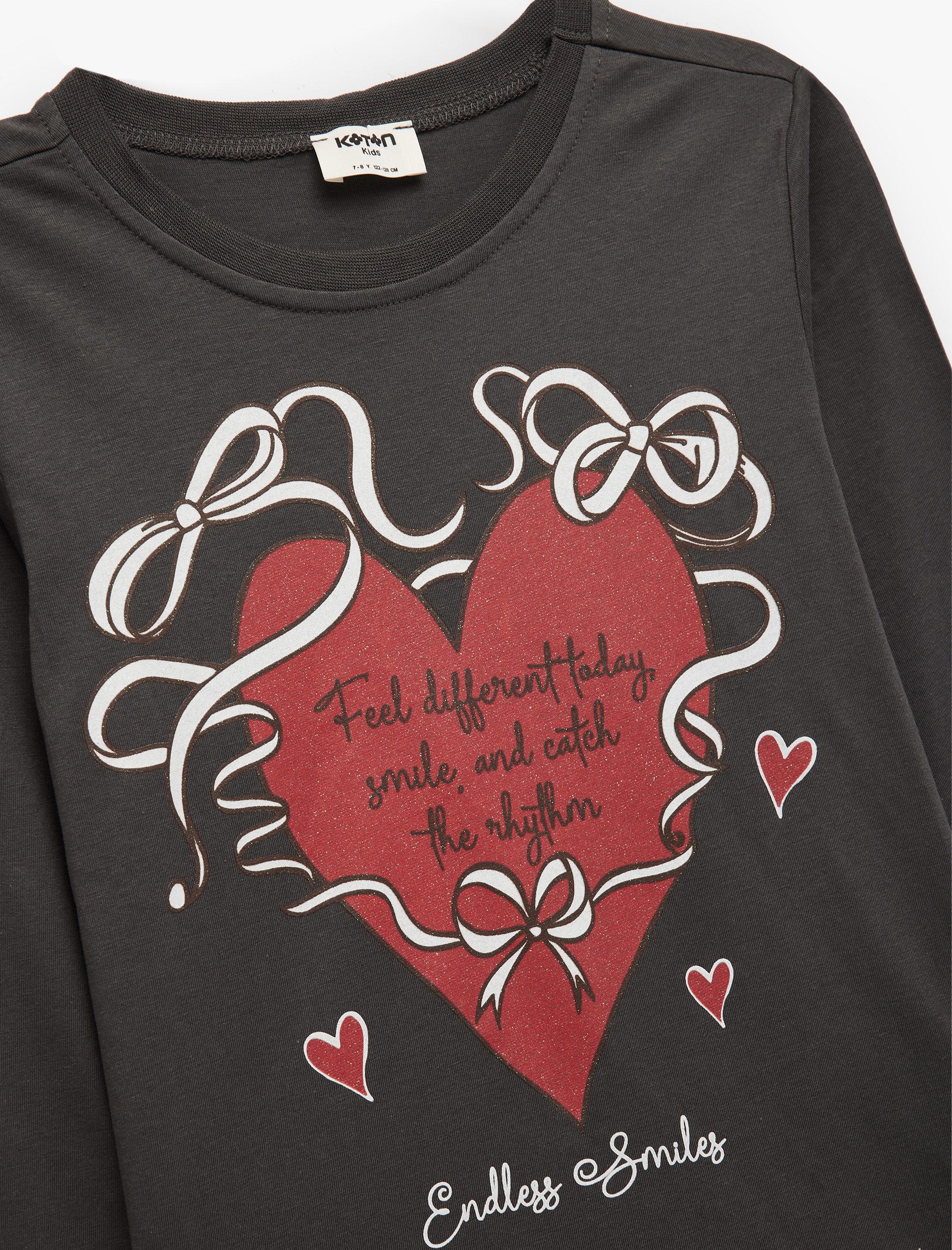  Kız Çocuk Uzun Kollu Bisiklet Yaka Kalp Baskılı Pamuklu Tişört