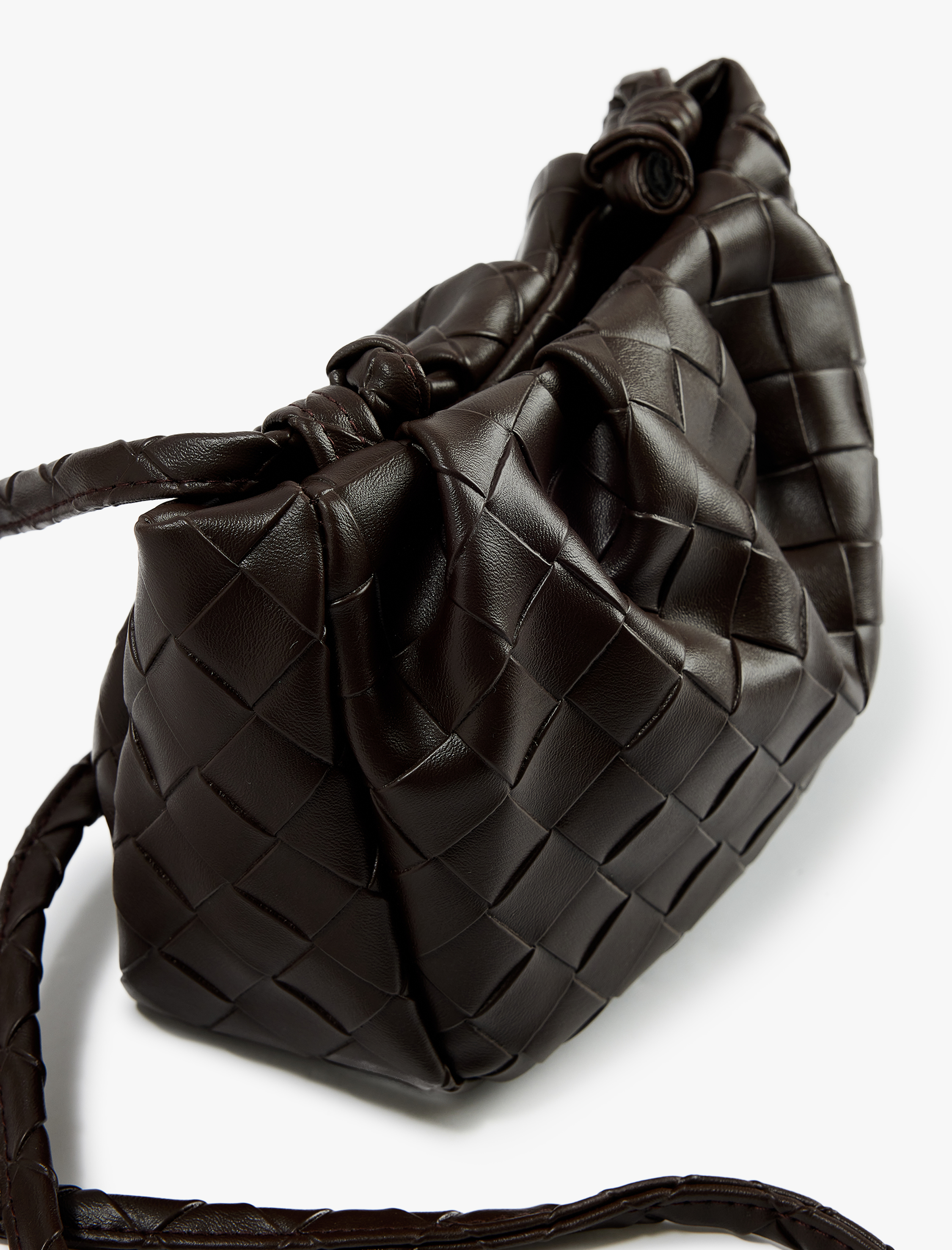  Kadın Suni Deri Örgü Detaylı Çapraz Çanta