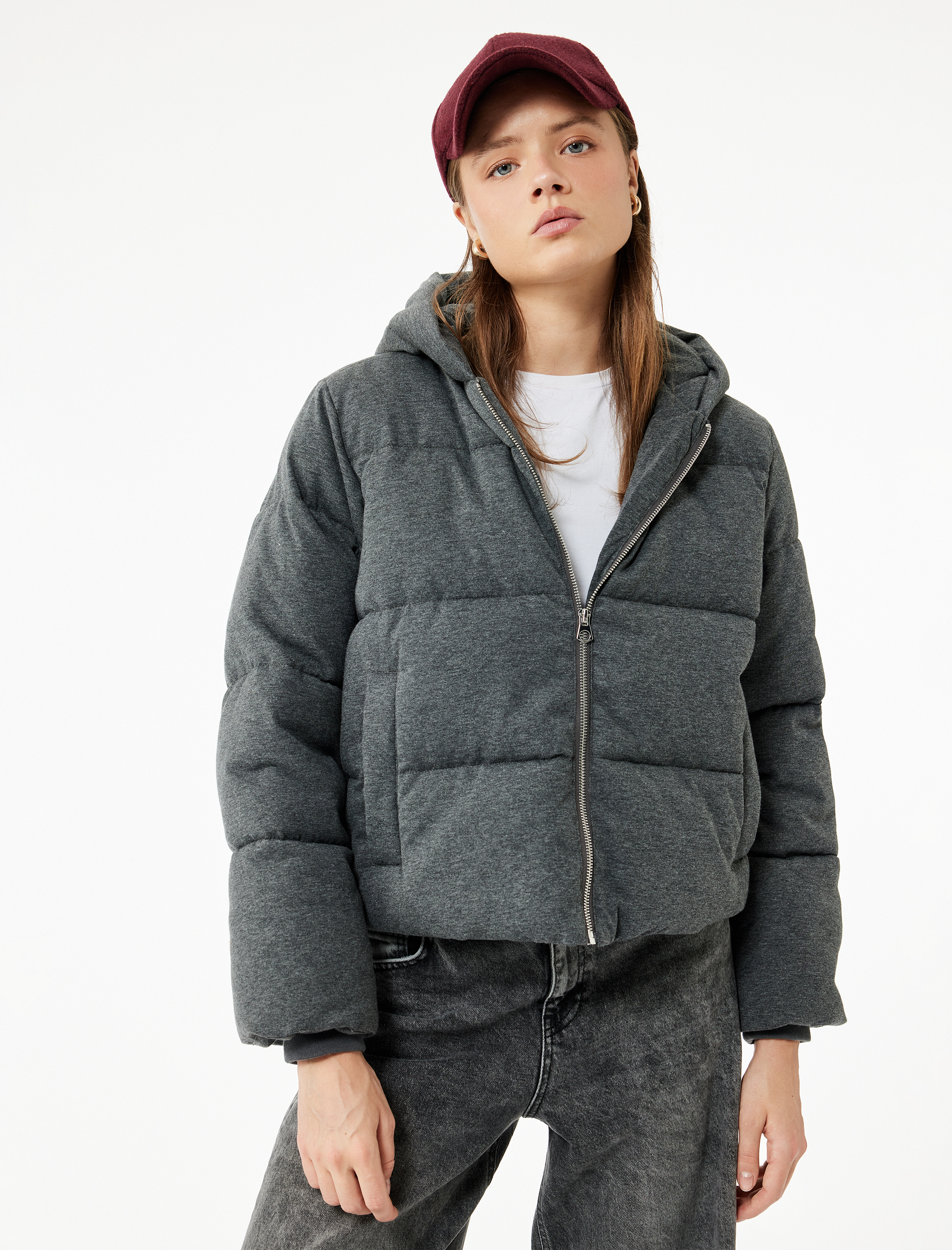 Kapüşonlu Uzun Kollu Fermuarlı Cep Detaylı Kapitoneli Anorak Şişme Mont