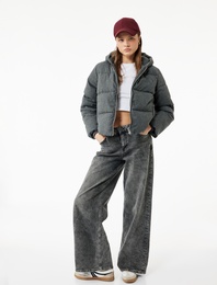 Kapüşonlu Uzun Kollu Fermuarlı Cep Detaylı Kapitoneli Anorak Şişme Mont