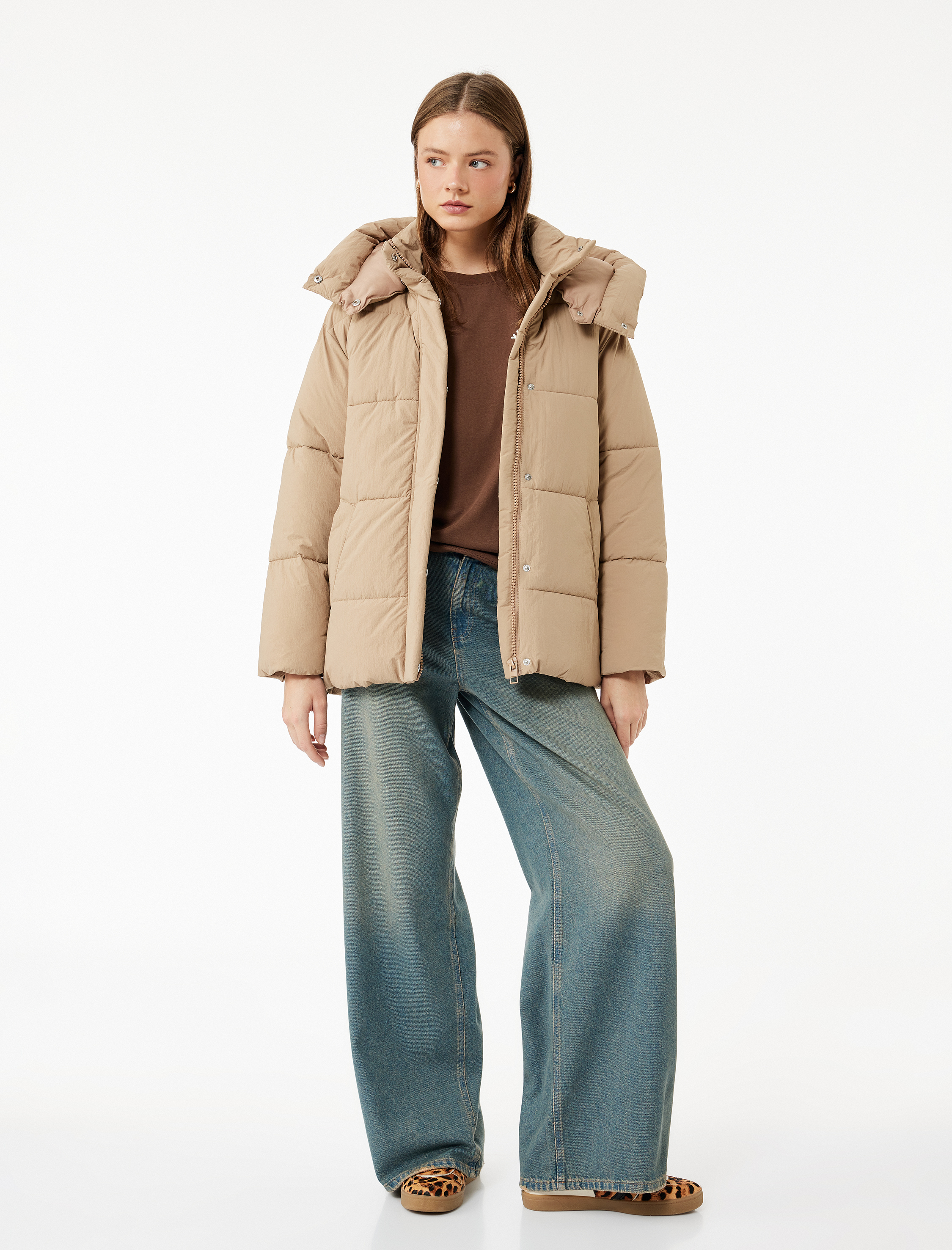   Dik Yaka Çıtçıt Düğmeli Cepli Kapitoneli Şişme Mont