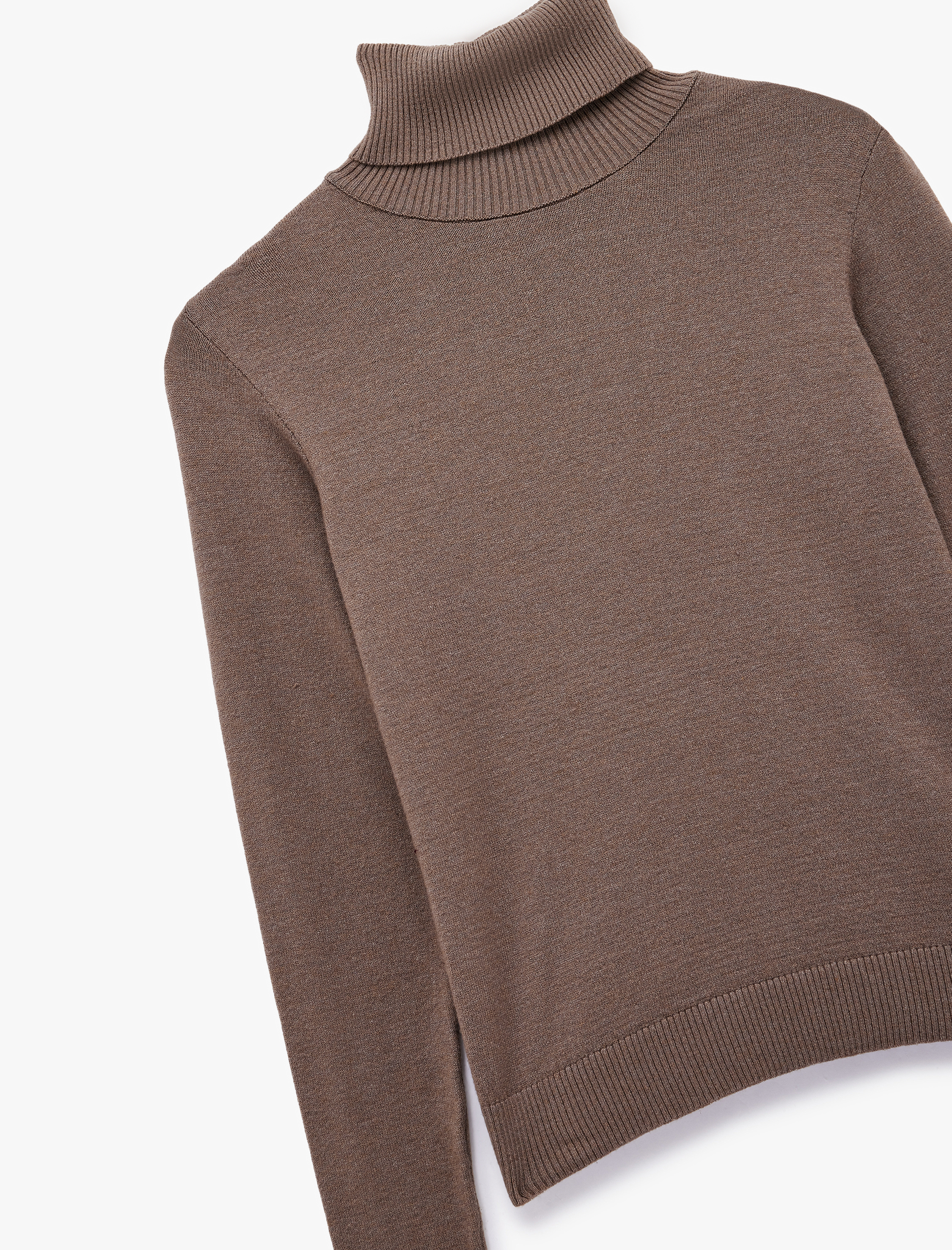   Uzun Kollu Balıkçı Yaka Triko Kazak