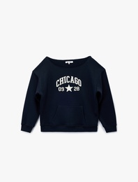 Nakışlı Şardonlu Kanguru Cepli Kayık Yaka Oversize Sweatshirt