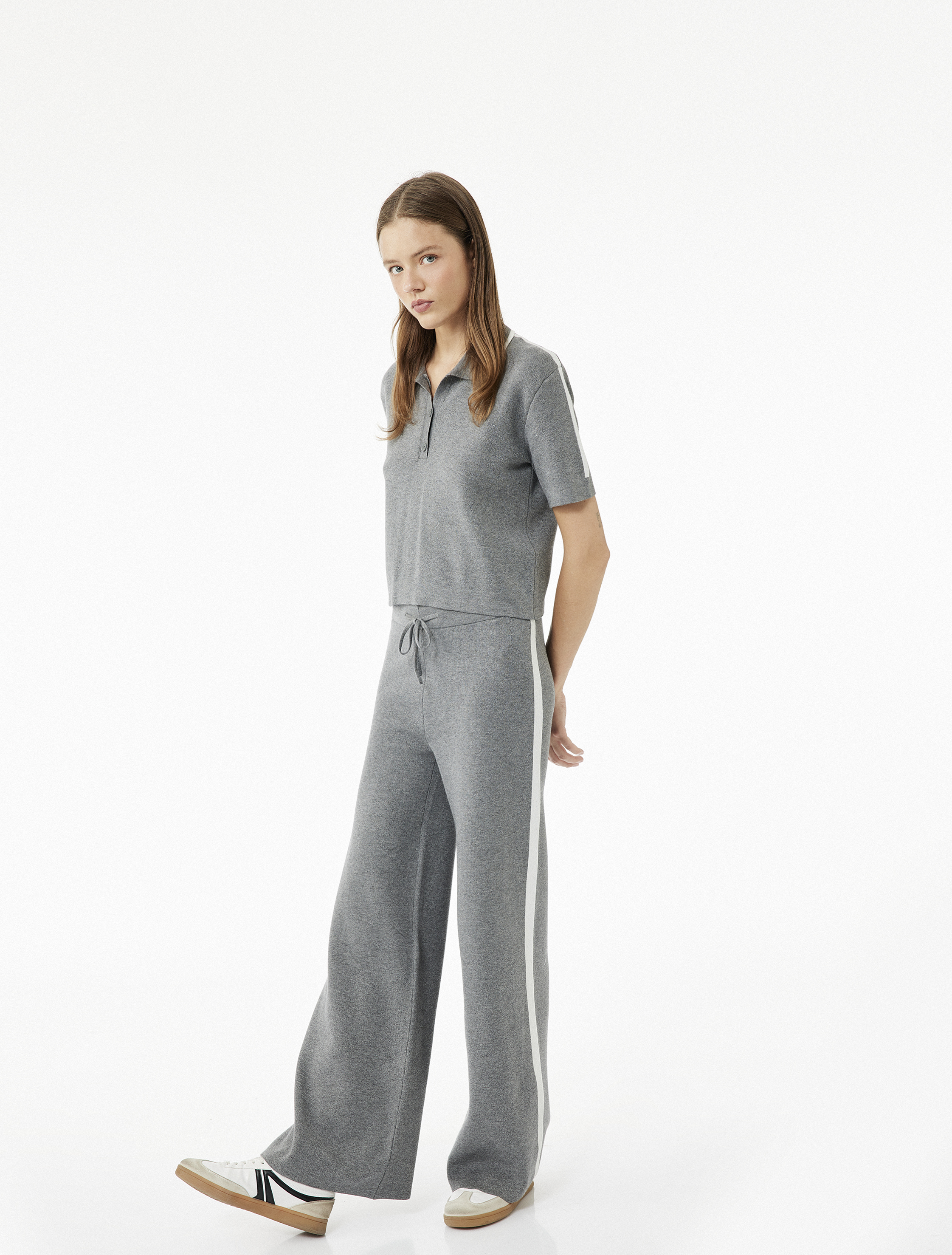   Biyeli Düğmeli Polo Yaka Kısa Kollu Triko Kazak