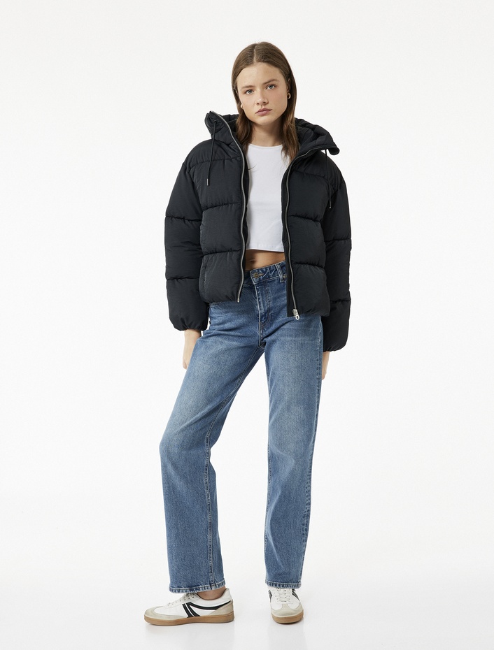  Rahat Kalıp Fermuarlı Kapüşonlu Kapitoneli Dik Yaka Şişme Mont