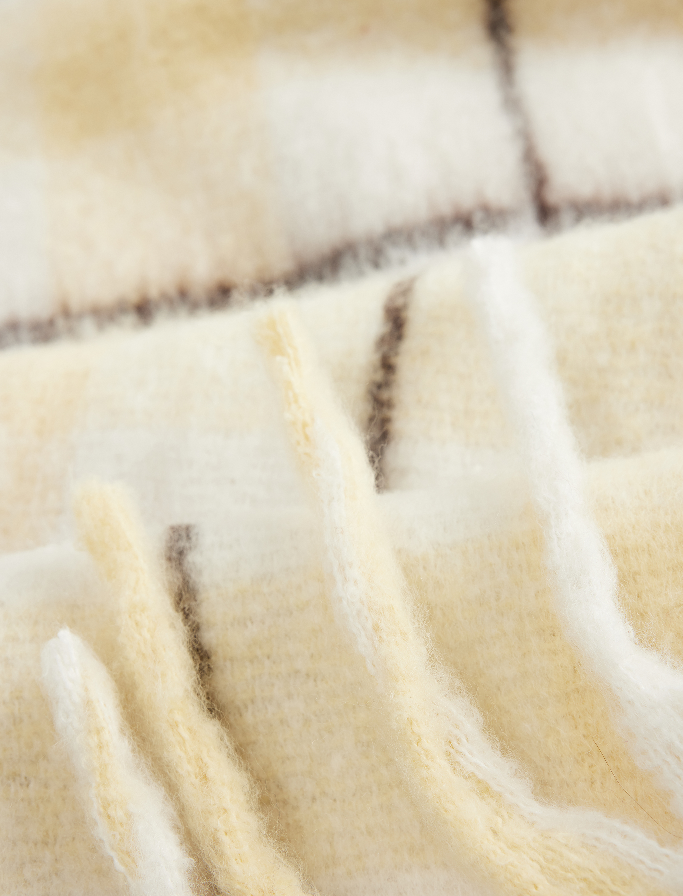  Kadın Ekose Desenli Yumuşak Dokulu Püsküllü Uzun Atkı