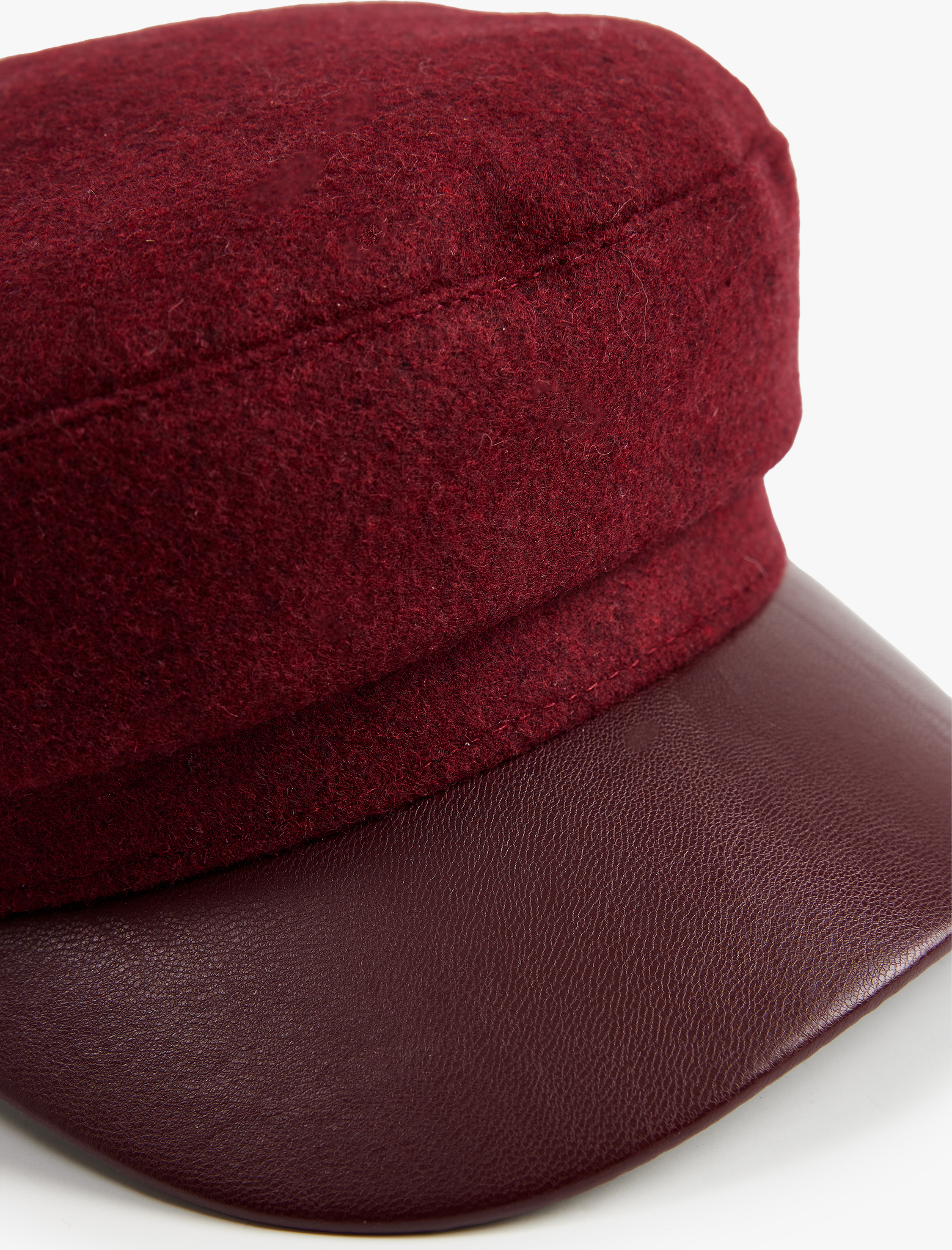  Kadın Suni Deri Detaylı Kasket Şapka