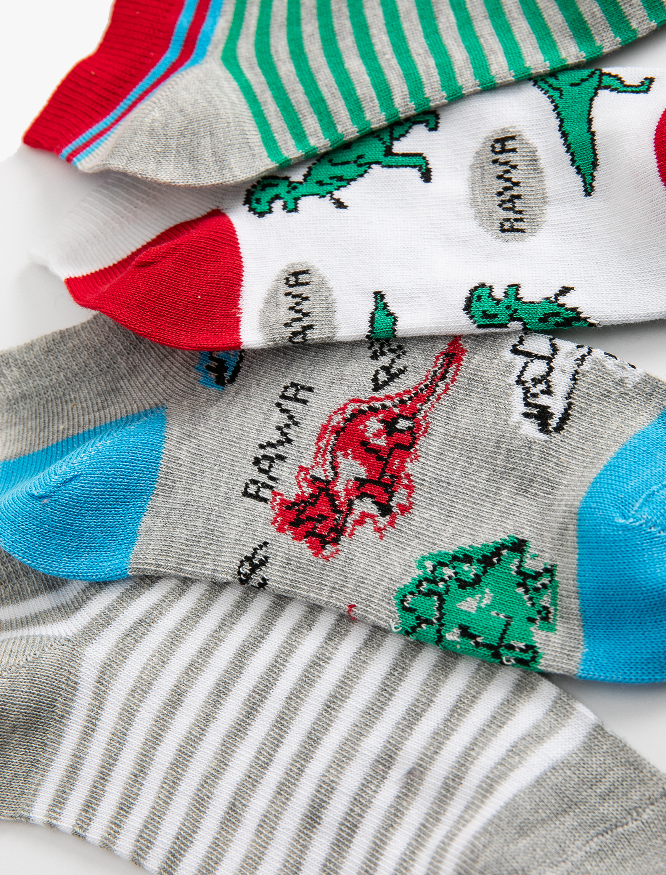  Erkek Çocuk 4'lü Pamuklu Çorap Seti