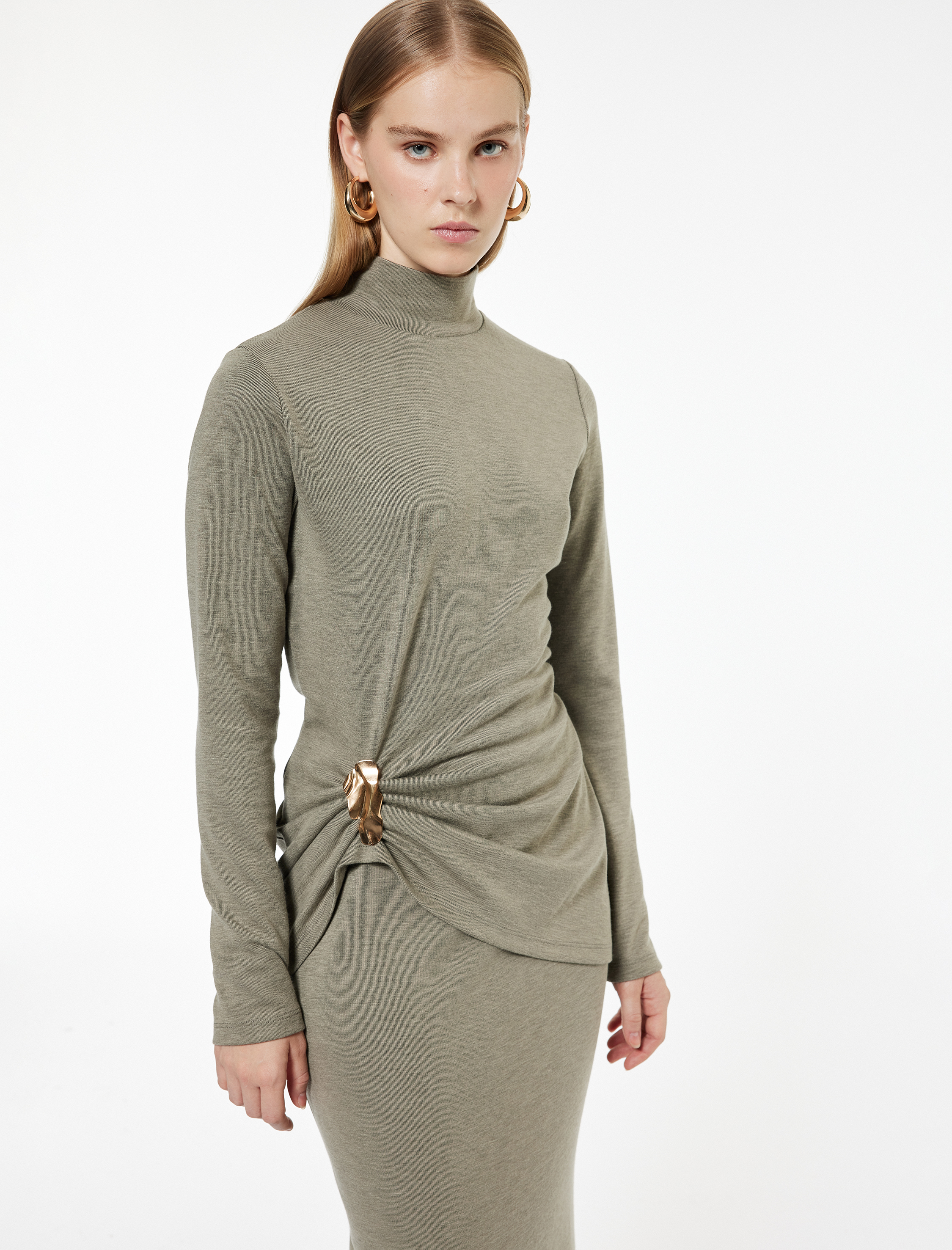   Aksesuar Detaylı Uzun Kollu Balıkçı Yaka Body