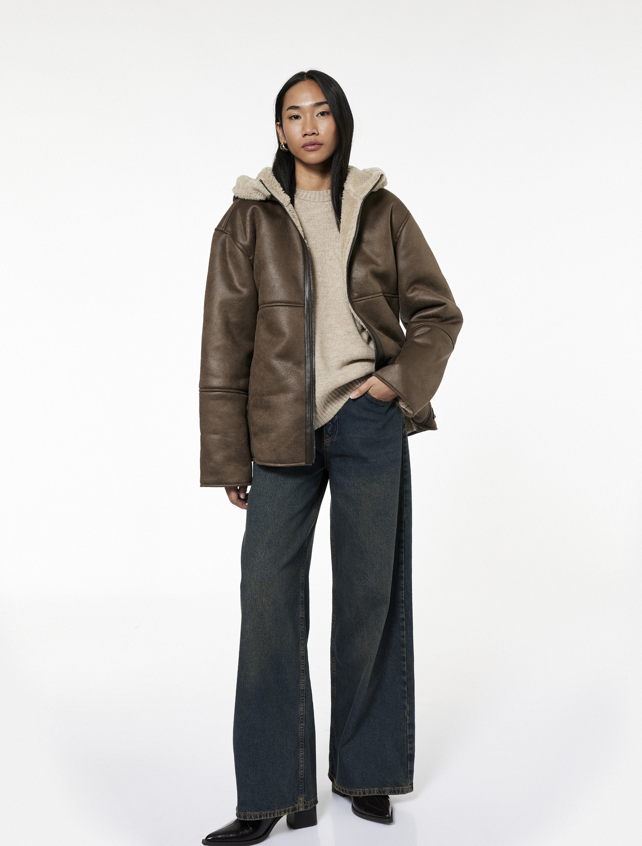   Fermuarlı Uzun Kollu Cepli İçi Suni Kürklü Kapüşonlu Suni Süet Mont