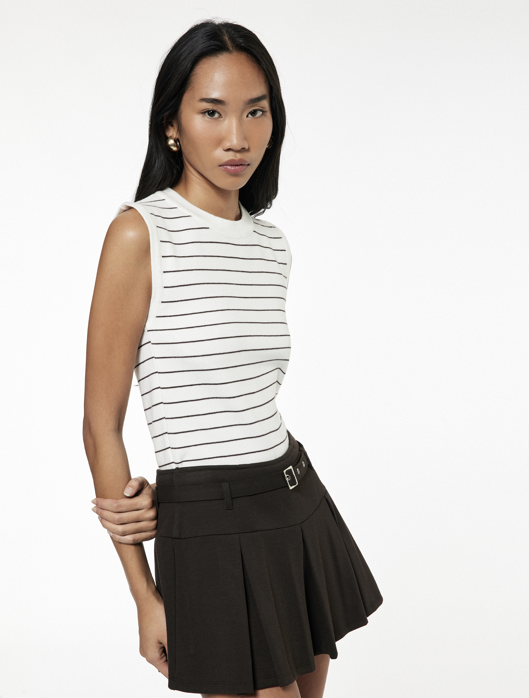   Bisiklet Yaka Kolsuz Triko Bluz