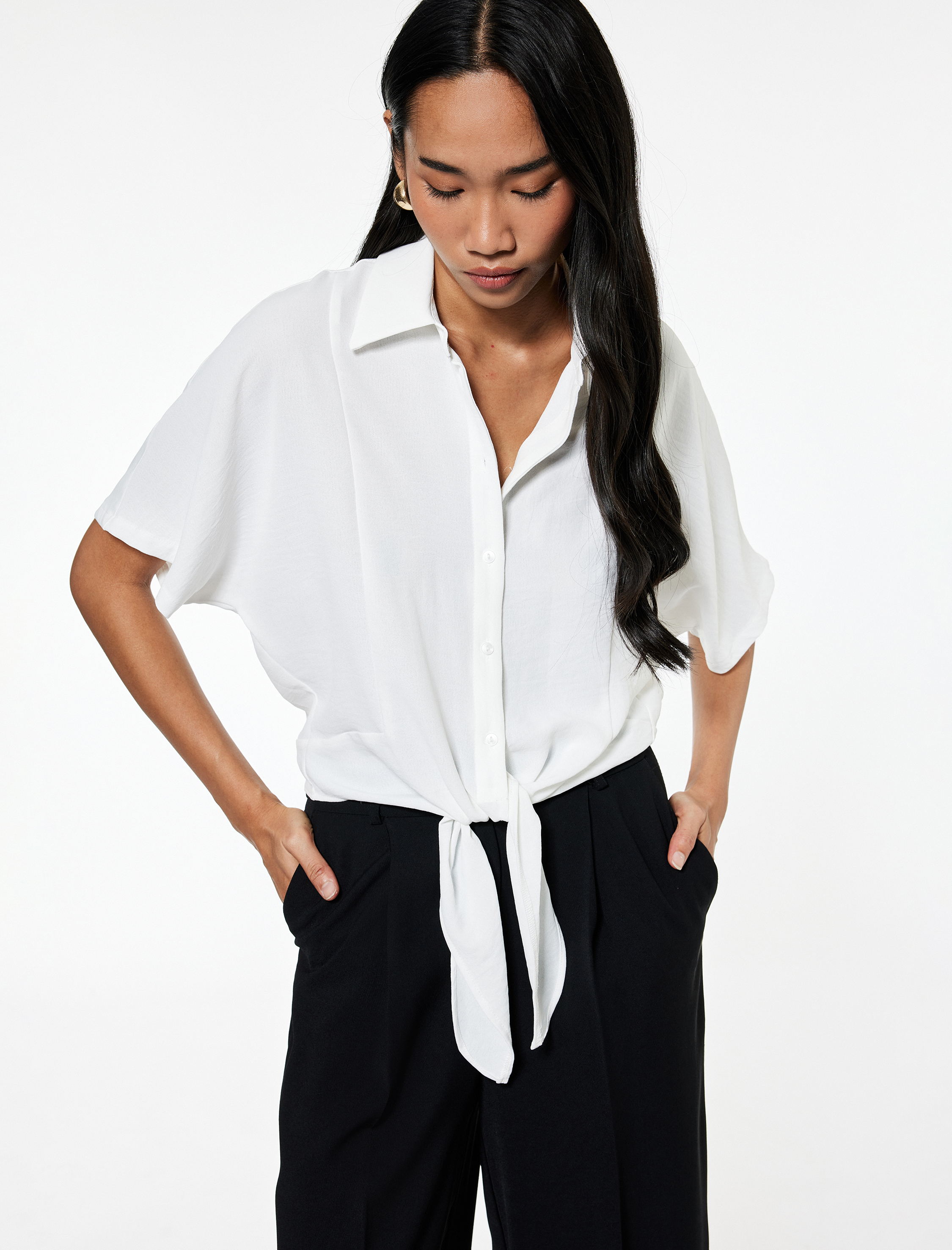   Aerobin Kumaş Kısa Kollu Önden Bağlama Detaylı Crop Gömlek