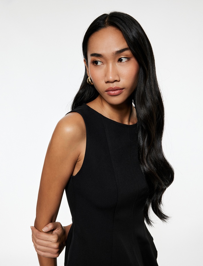  Dar Kalıp Bisiklet Yaka Kolsuz Peplum Bluz