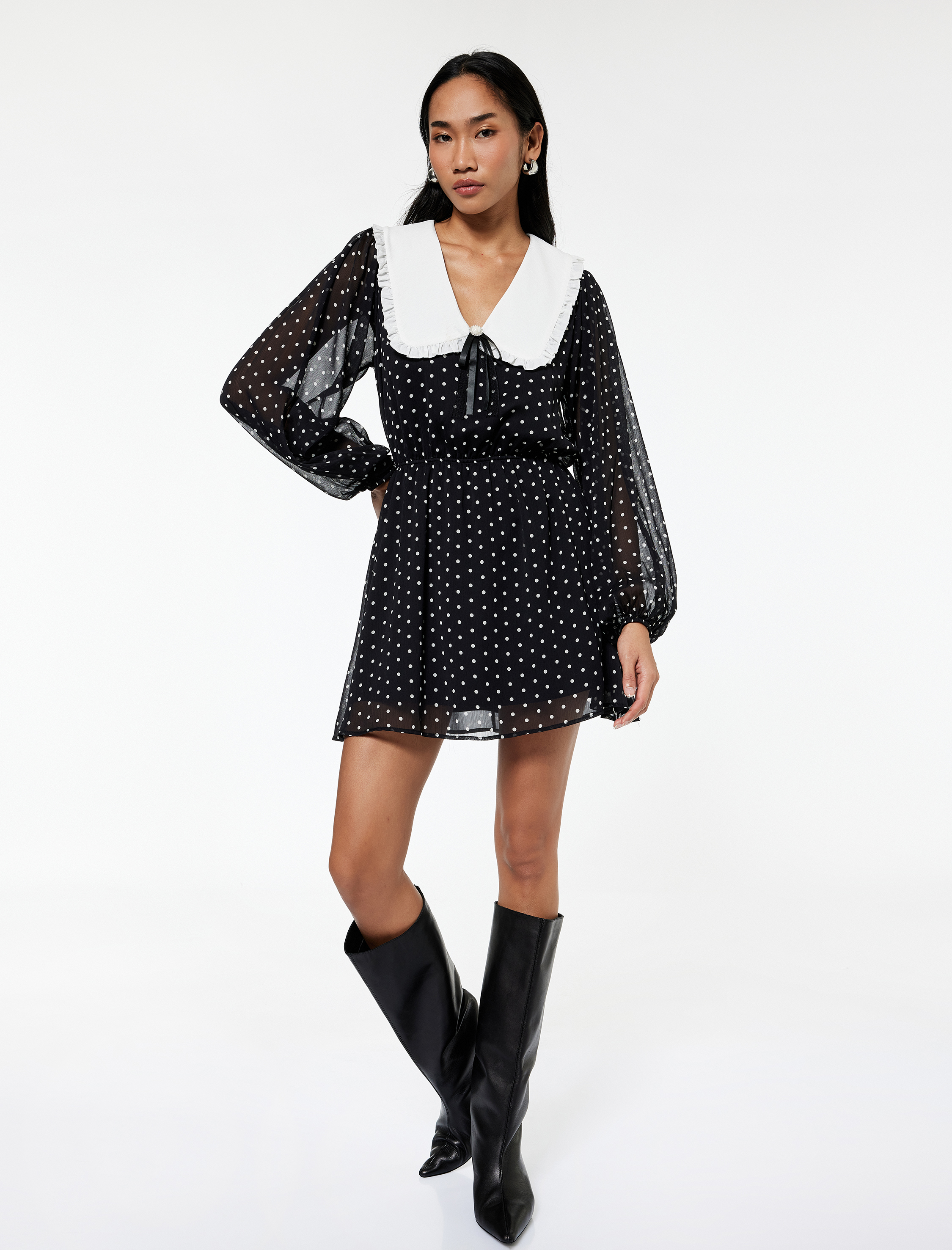   Geniş Bebe Yaka Uzun Kollu Puantiyeli Şifon Mini Elbise