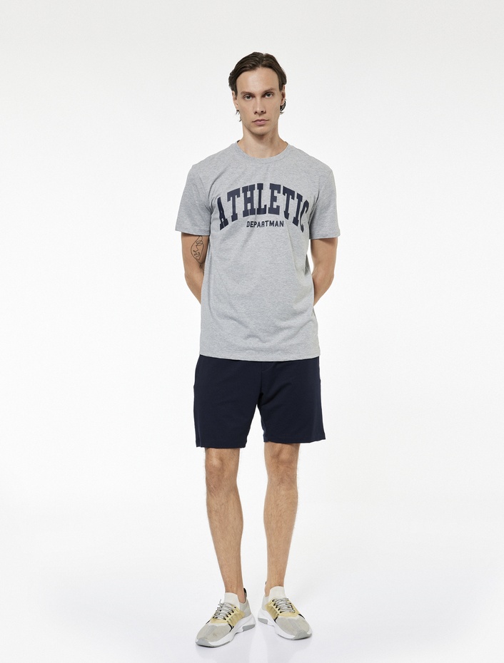  Pamuklu Rahat Kalıp Cep Detaylı Beli Bağcıklı Spor Şort