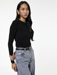 Uzun Kollu Yuvarlak Yaka Basic Triko Kazak