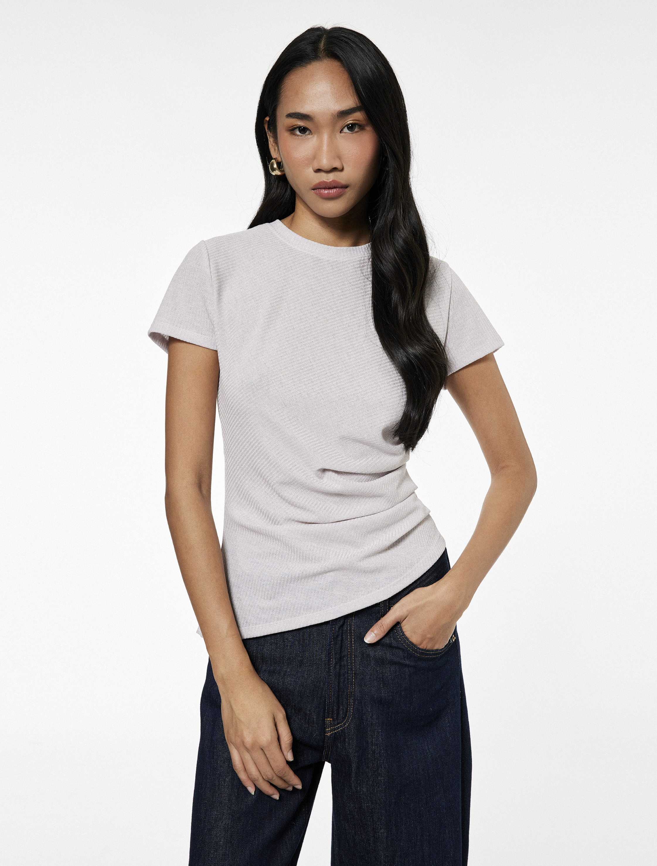   Drape Detaylı Kısa Kollu Bisiklet Yaka Asimetrik Kesim Simli Tişört