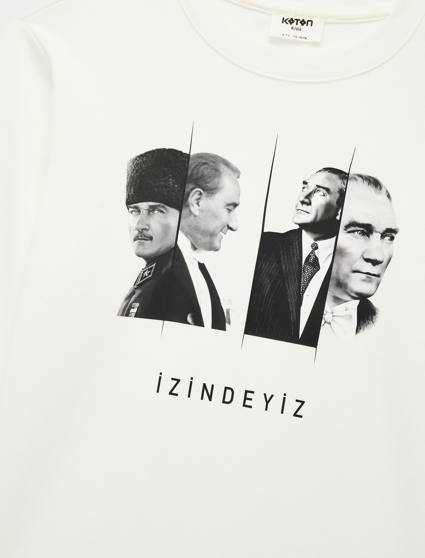  Erkek Çocuk Pamuklu Uzun Kollu Bisiklet Yaka Atatürk Baskılı Tişört