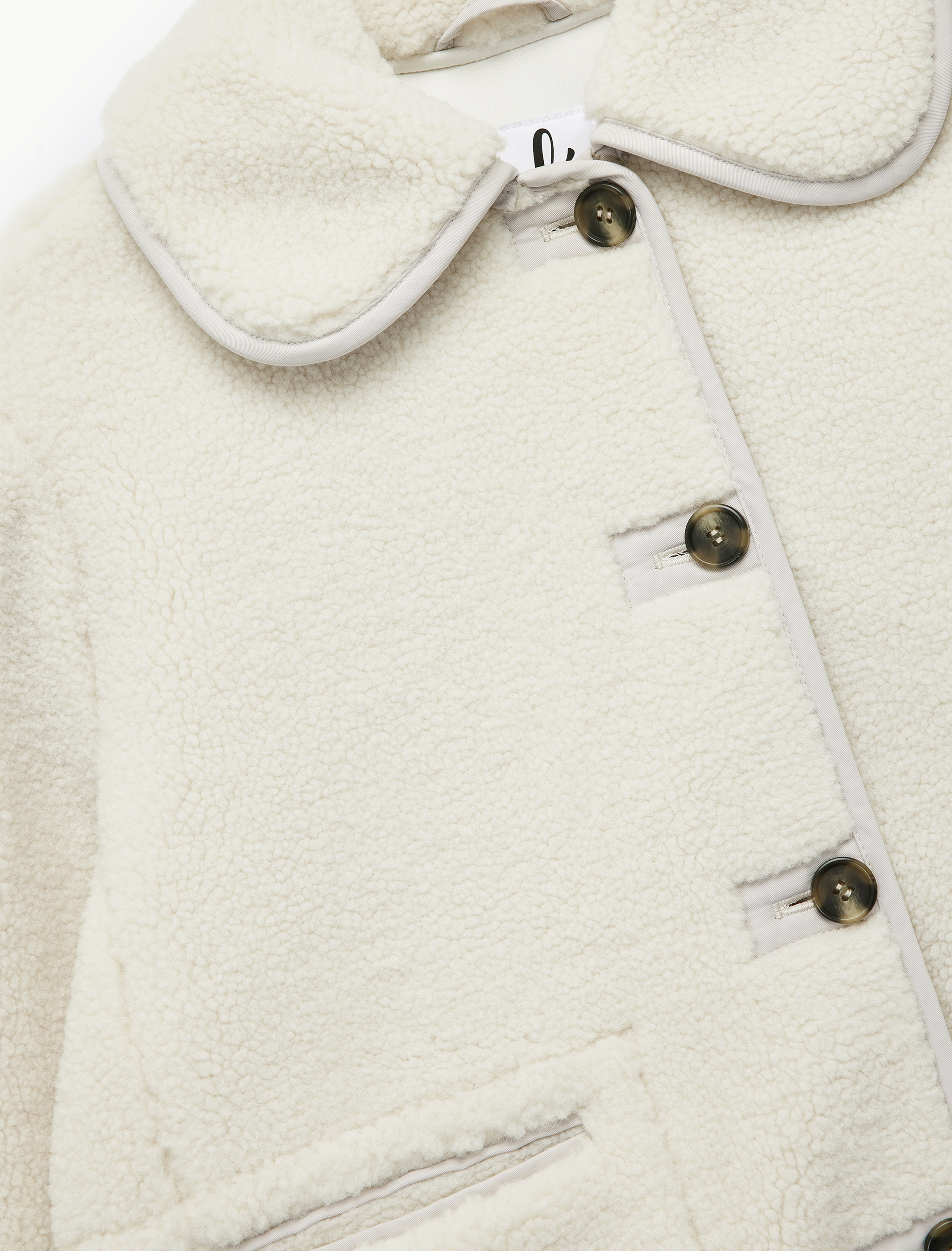   Klasik Yaka Cep Detaylı Düğmeli Suni Kürk Ceket