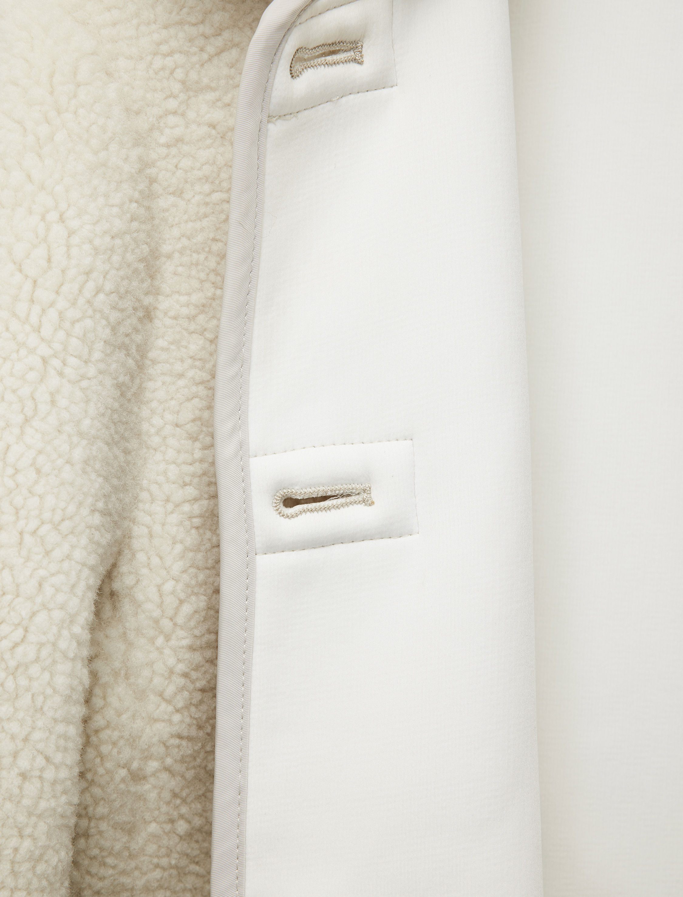   Klasik Yaka Cep Detaylı Düğmeli Suni Kürk Ceket