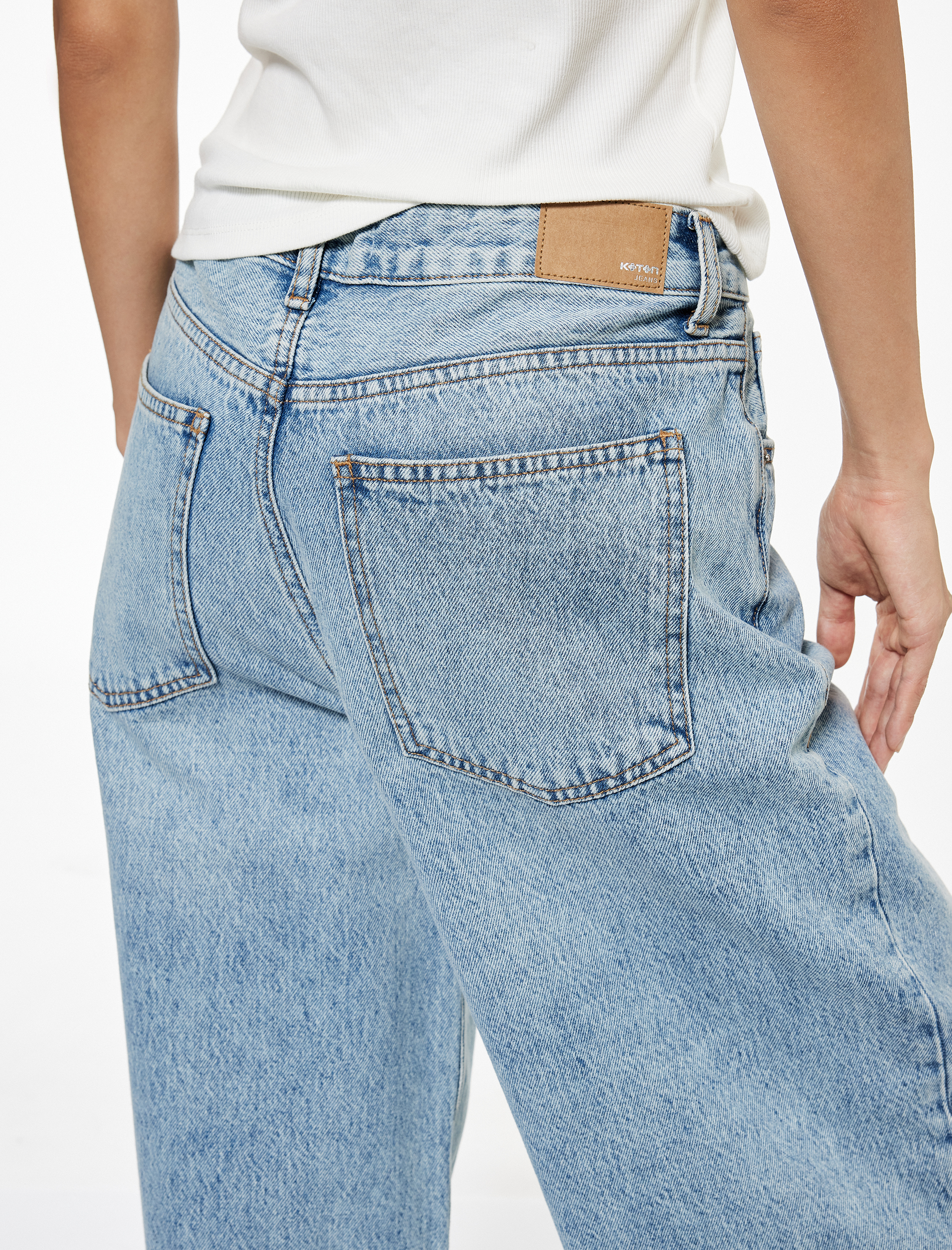 Pamuklu Rahat Kalıp Düğmeli Cepli Balon Jean Pantolon - Balloon Fit Jeans